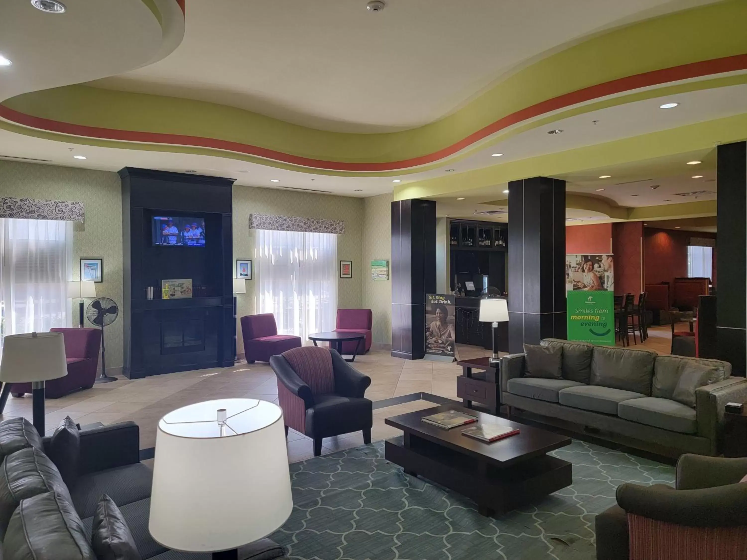 Property building, Lobby/Reception in Holiday Inn Garland, an IHG Hotel