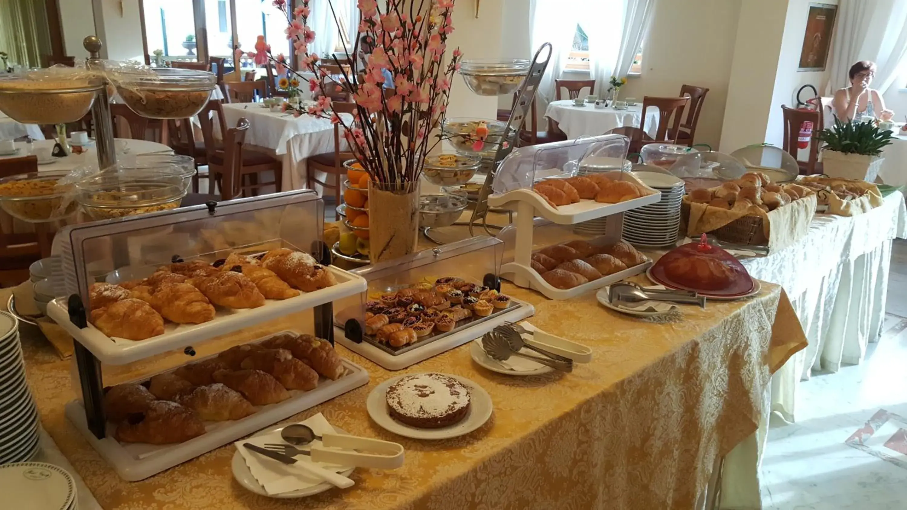 Buffet breakfast in Hotel Villa Igea