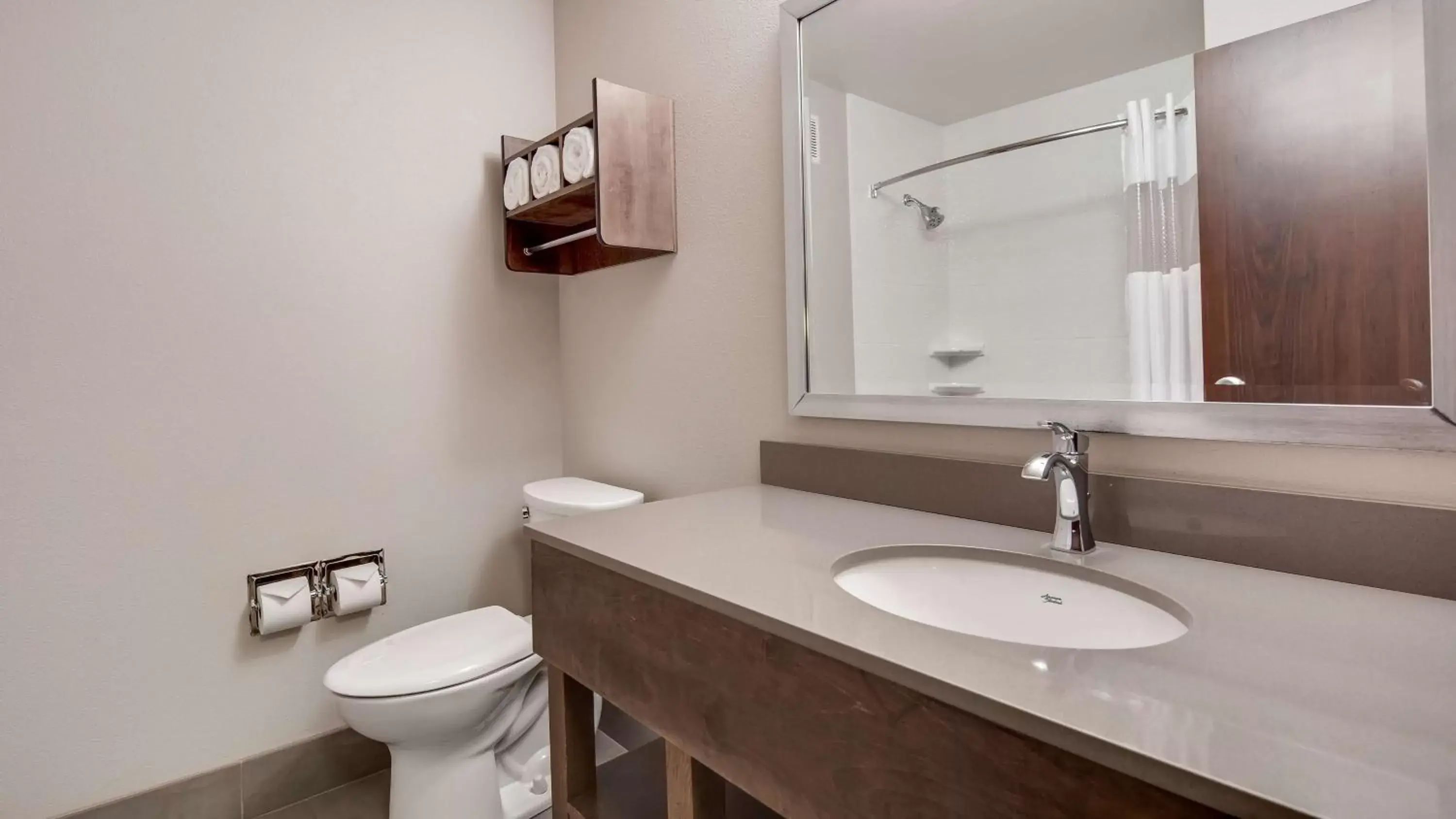 Photo of the whole room, Bathroom in Best Western Plus Spokane North