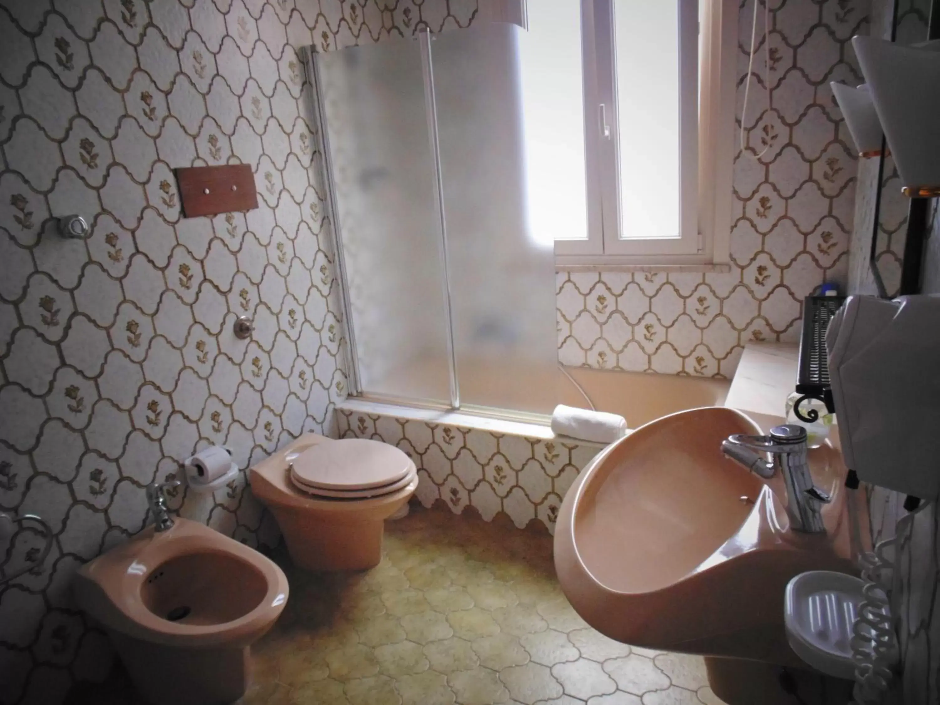 Bathroom in Kemonia