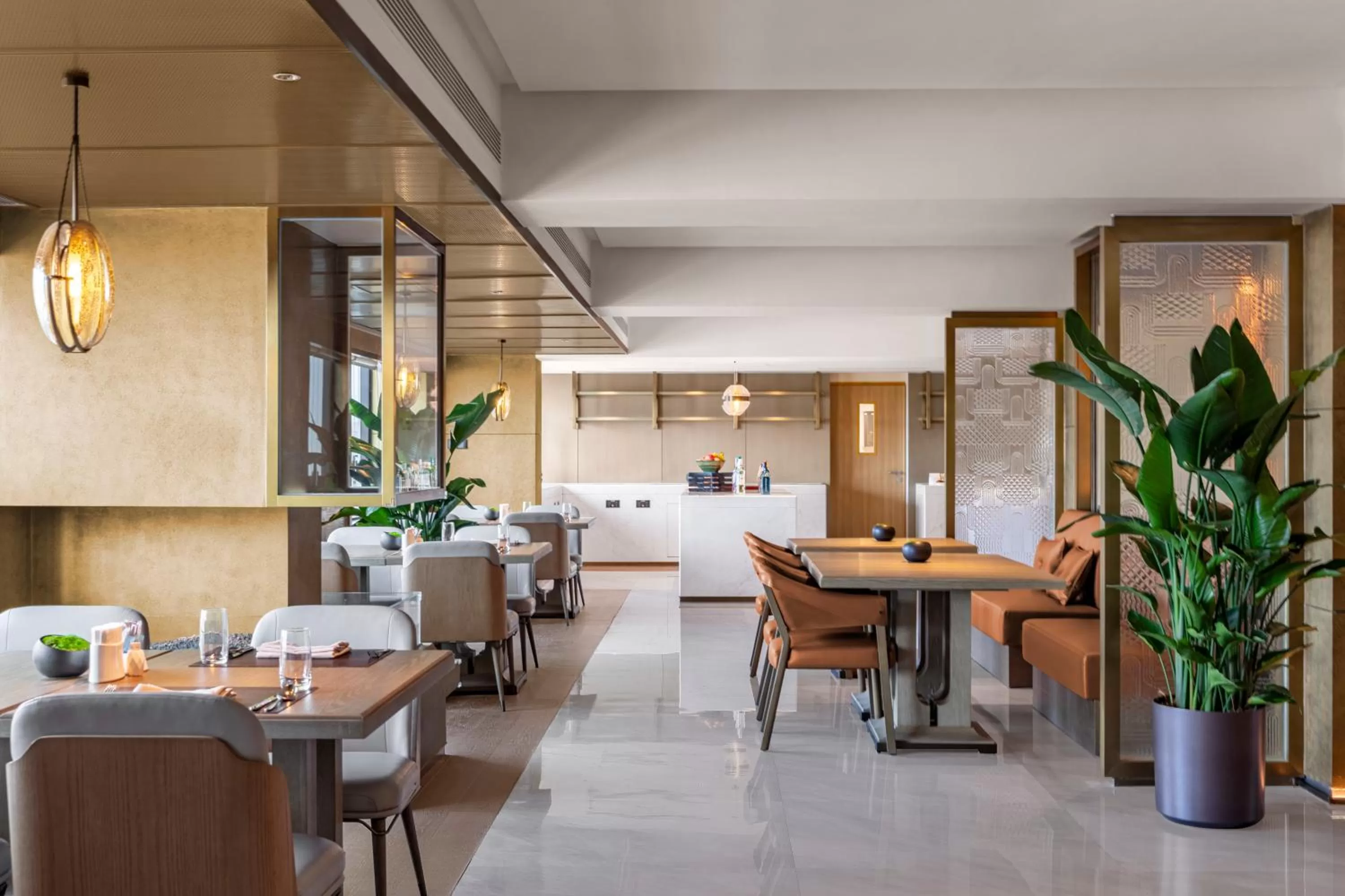 Lounge or bar in Swissotel Beijing Hong Kong Macau Center - 1 min to subway