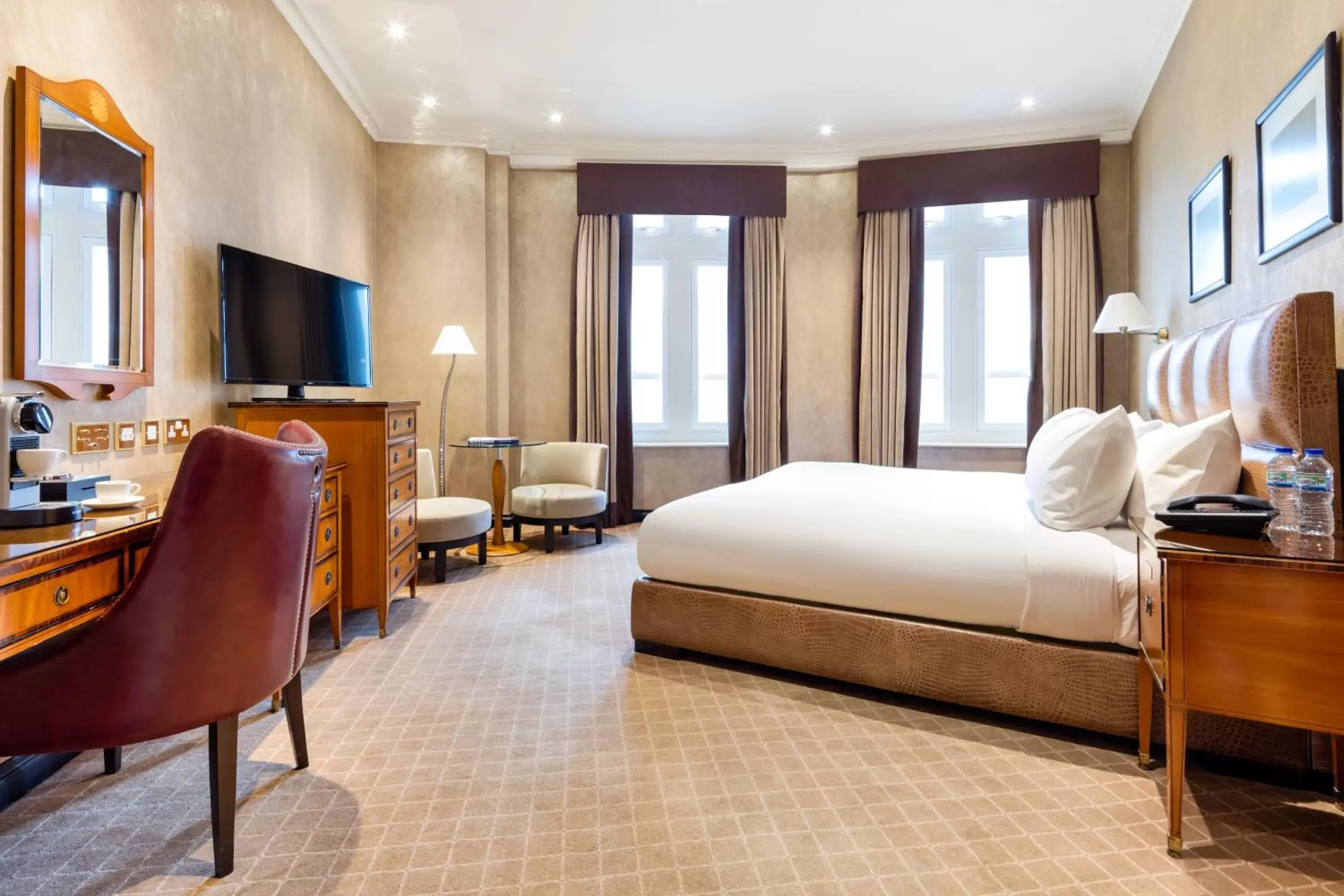 Bedroom in Radisson Blu Edwardian Hampshire Hotel, London