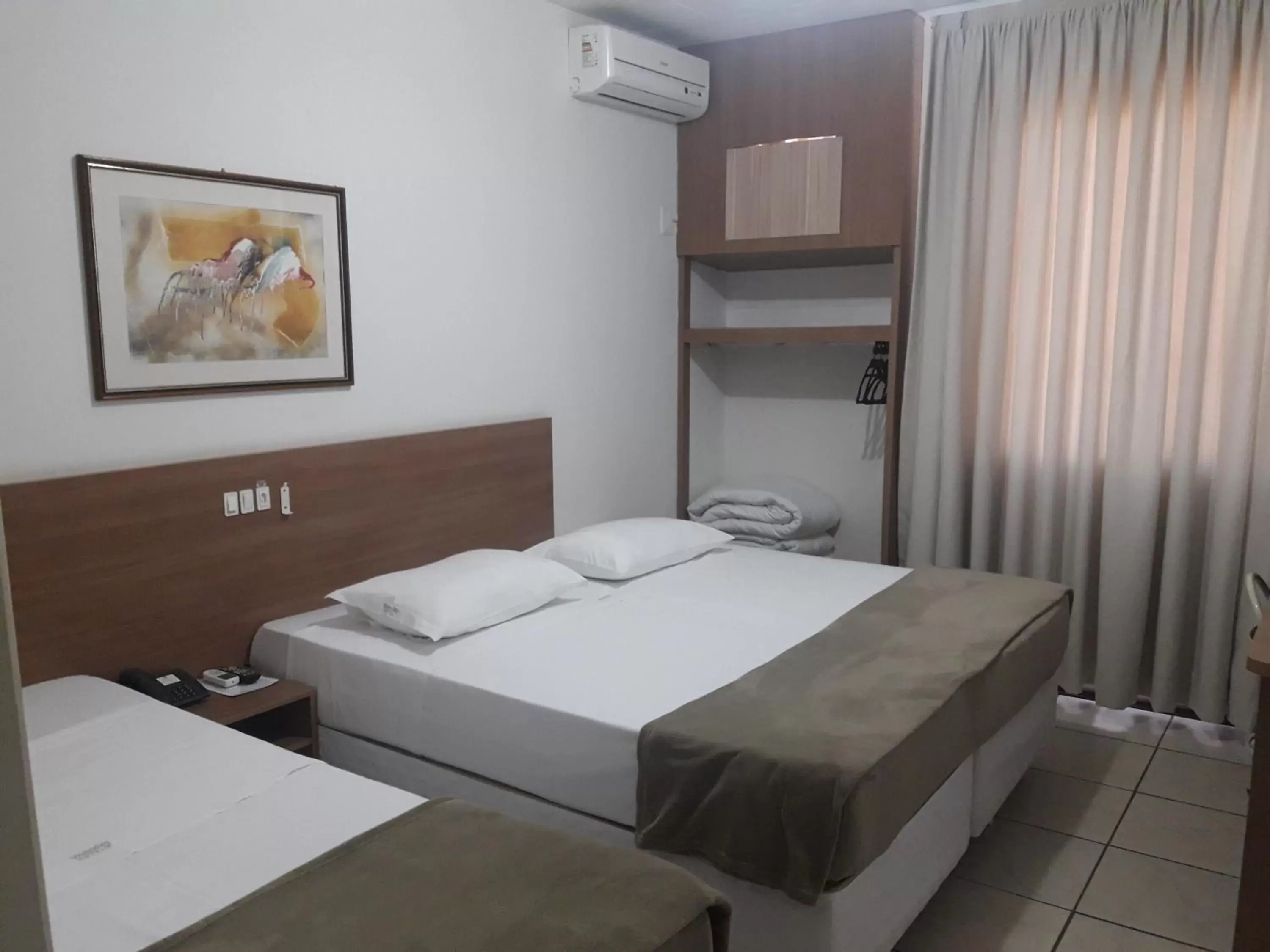 Deluxe Triple Room - single occupancy in Hotel Vivendas Centro Deluxe Triple Room - single occupancy in Hotel Vivendas Centro