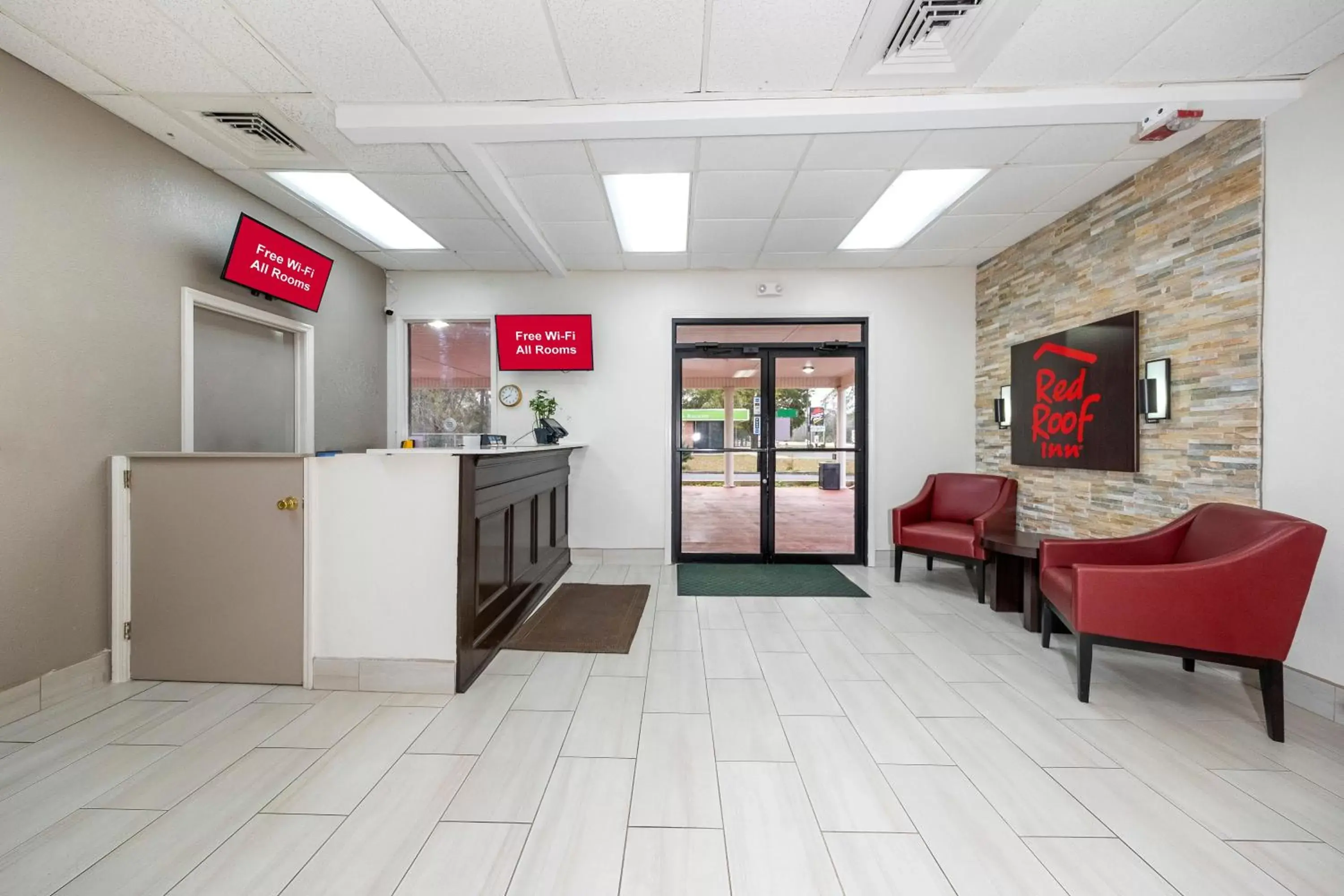 Lobby or reception in Red Roof Inn Bay Minette Lobby or reception in Red Roof Inn Bay Minette