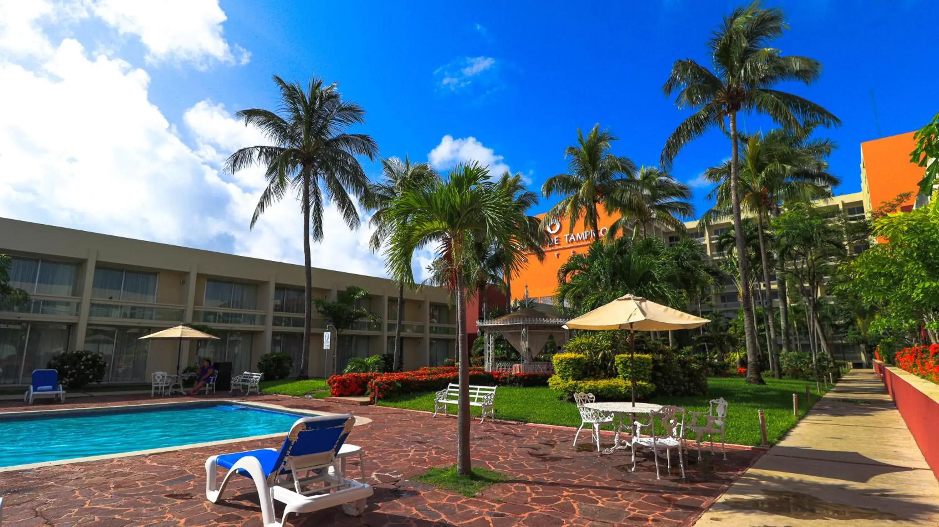 Garden, Swimming Pool in Posada de Tampico