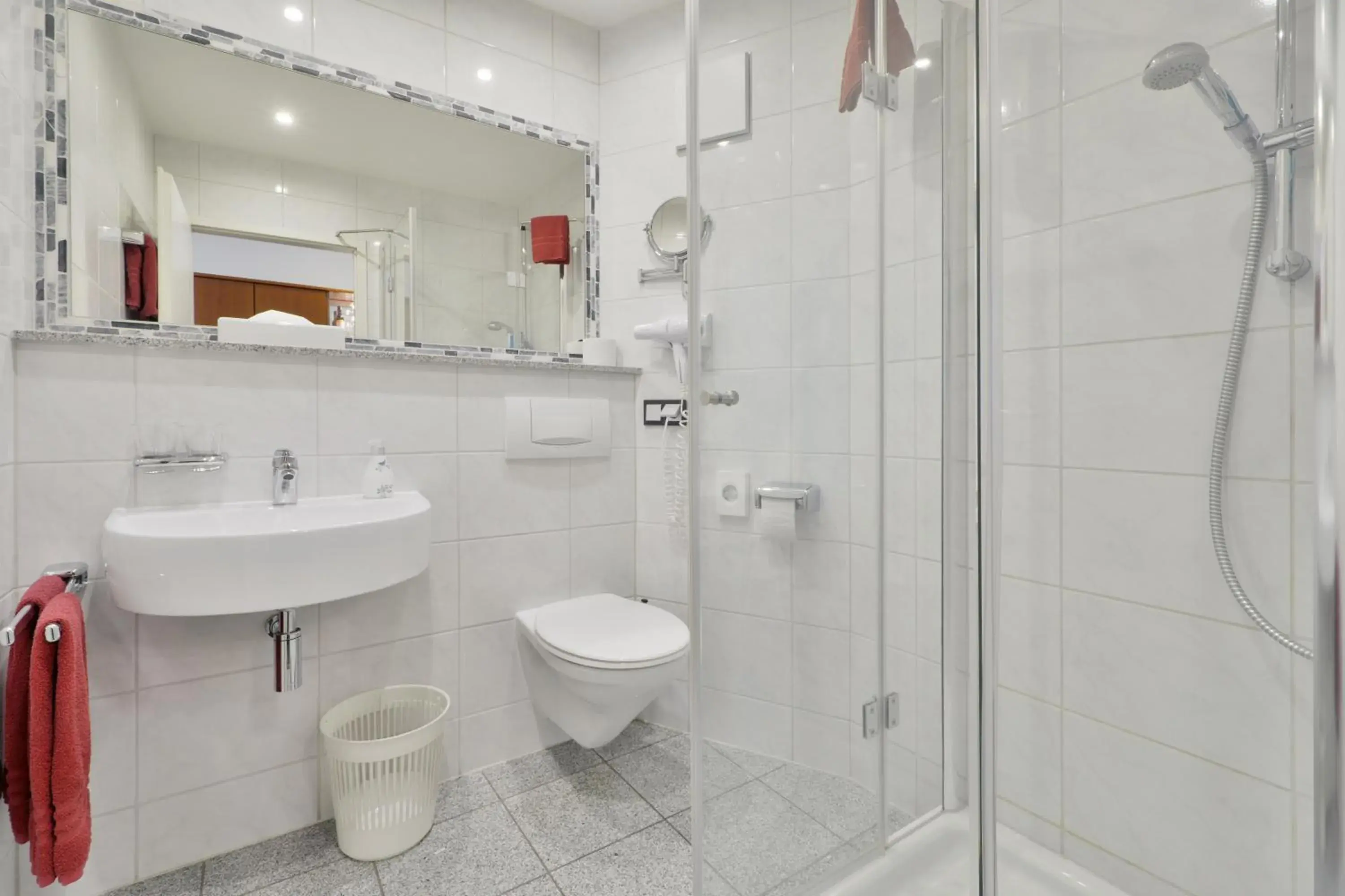 Photo of the whole room, Bathroom in Hotel Engelhorn