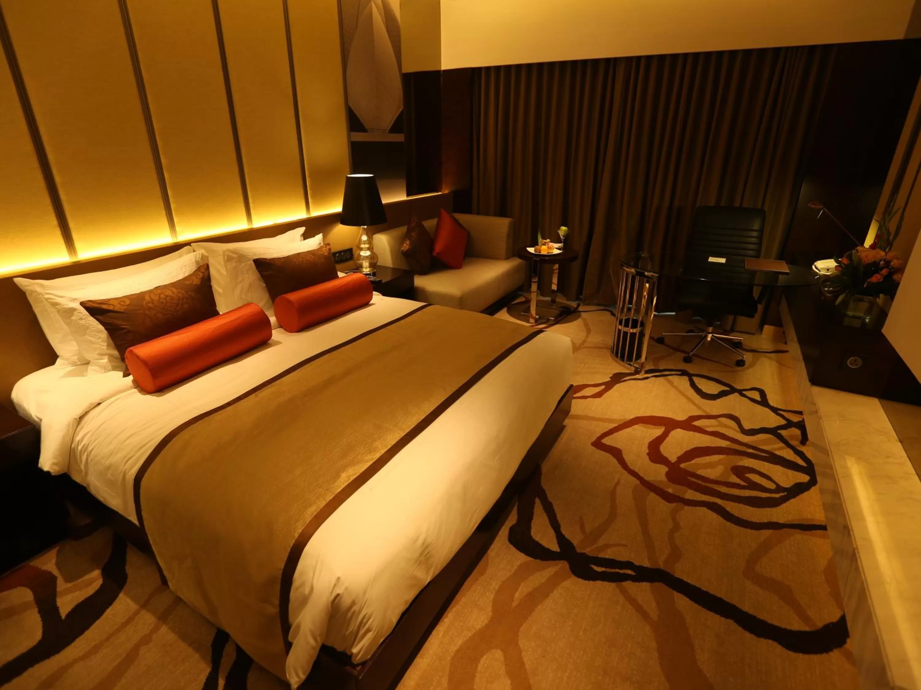 Bed in Pride Plaza Hotel, Aerocity New Delhi