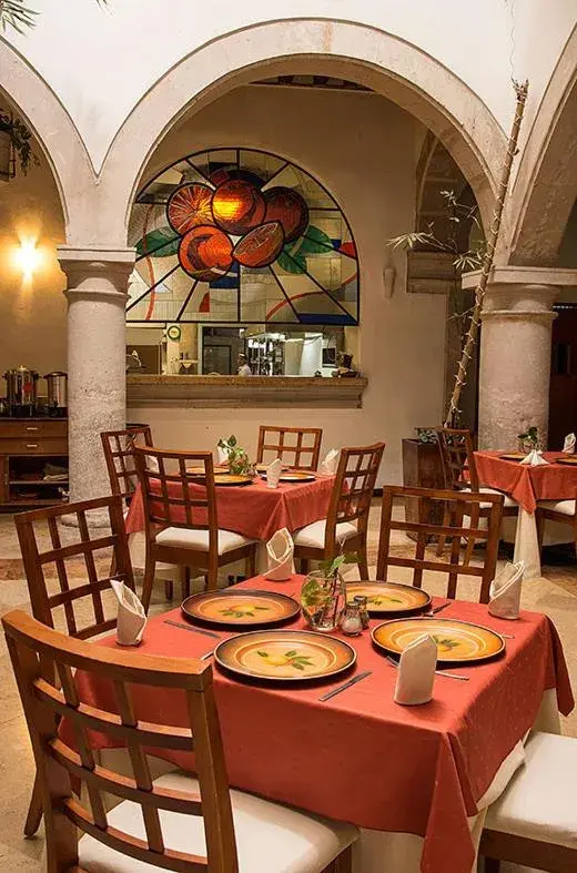 Food, Restaurant/Places to Eat in Hostal de La Monja