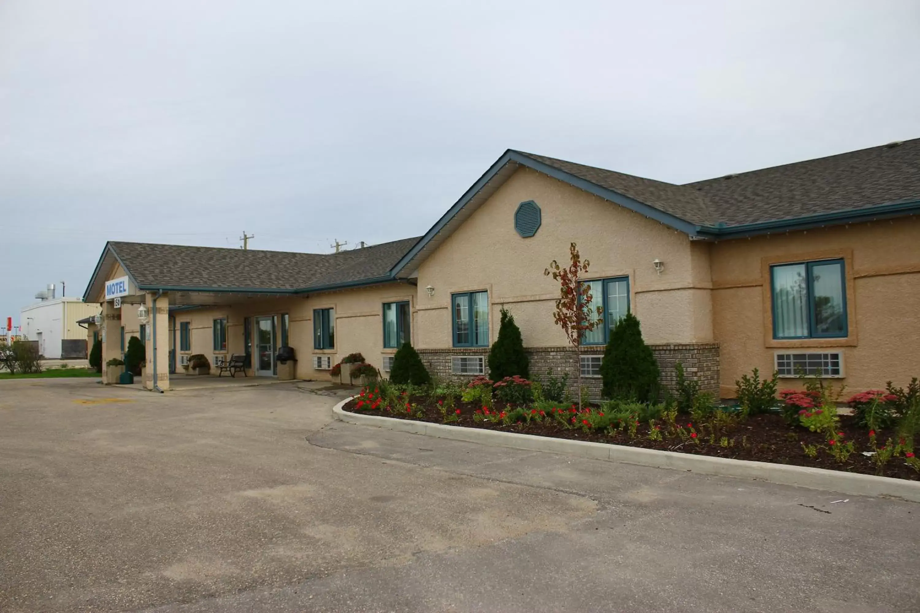 Property Building in Sleep Suite Motel