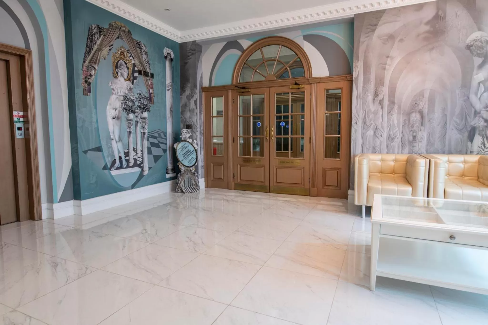 Lobby or reception in Gainsborough Hotel