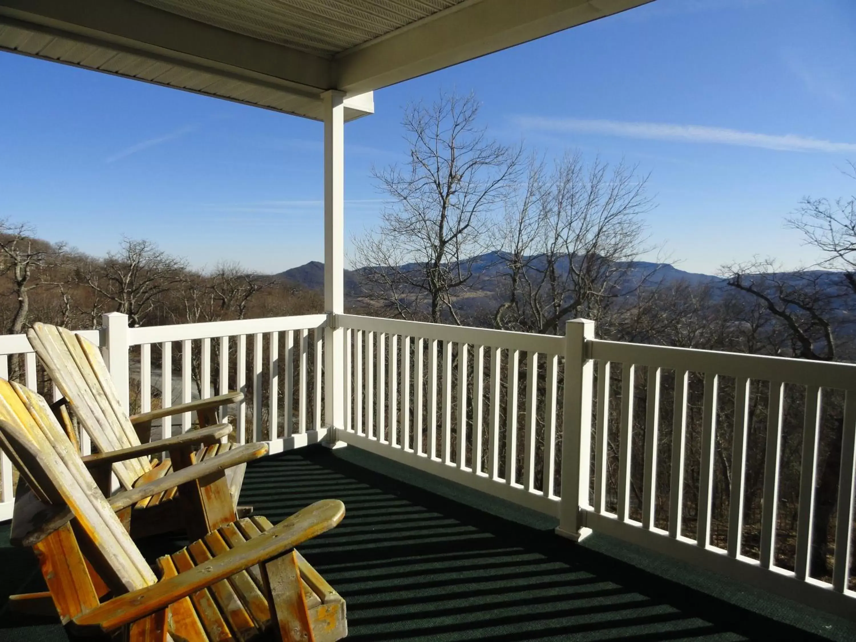 Mountain view, Balcony/Terrace in Klonteska Condominiums By VCI Real Estate Services