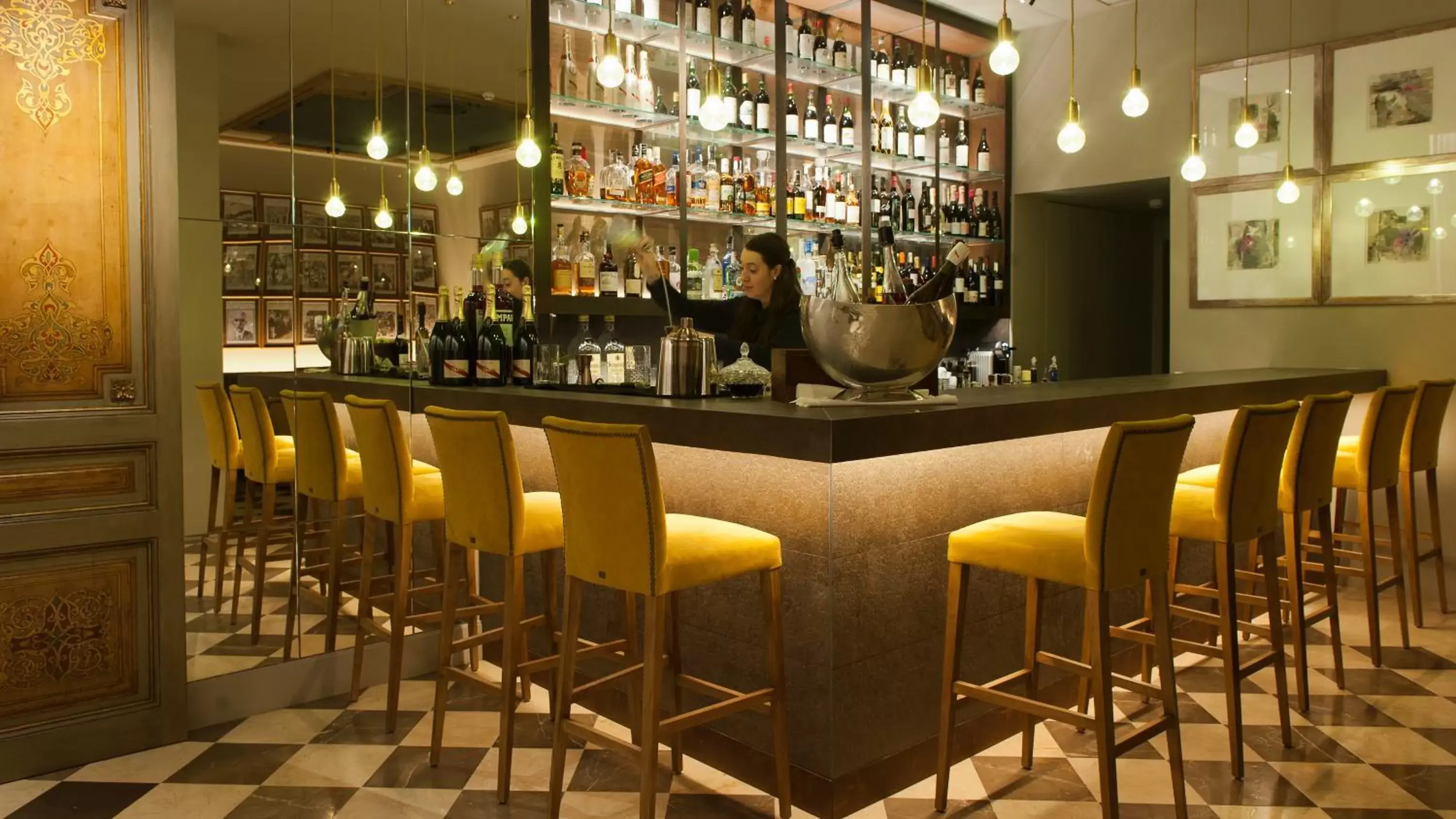 Lounge or bar, Lounge/Bar in Duquesa de Cardona 4* Sup