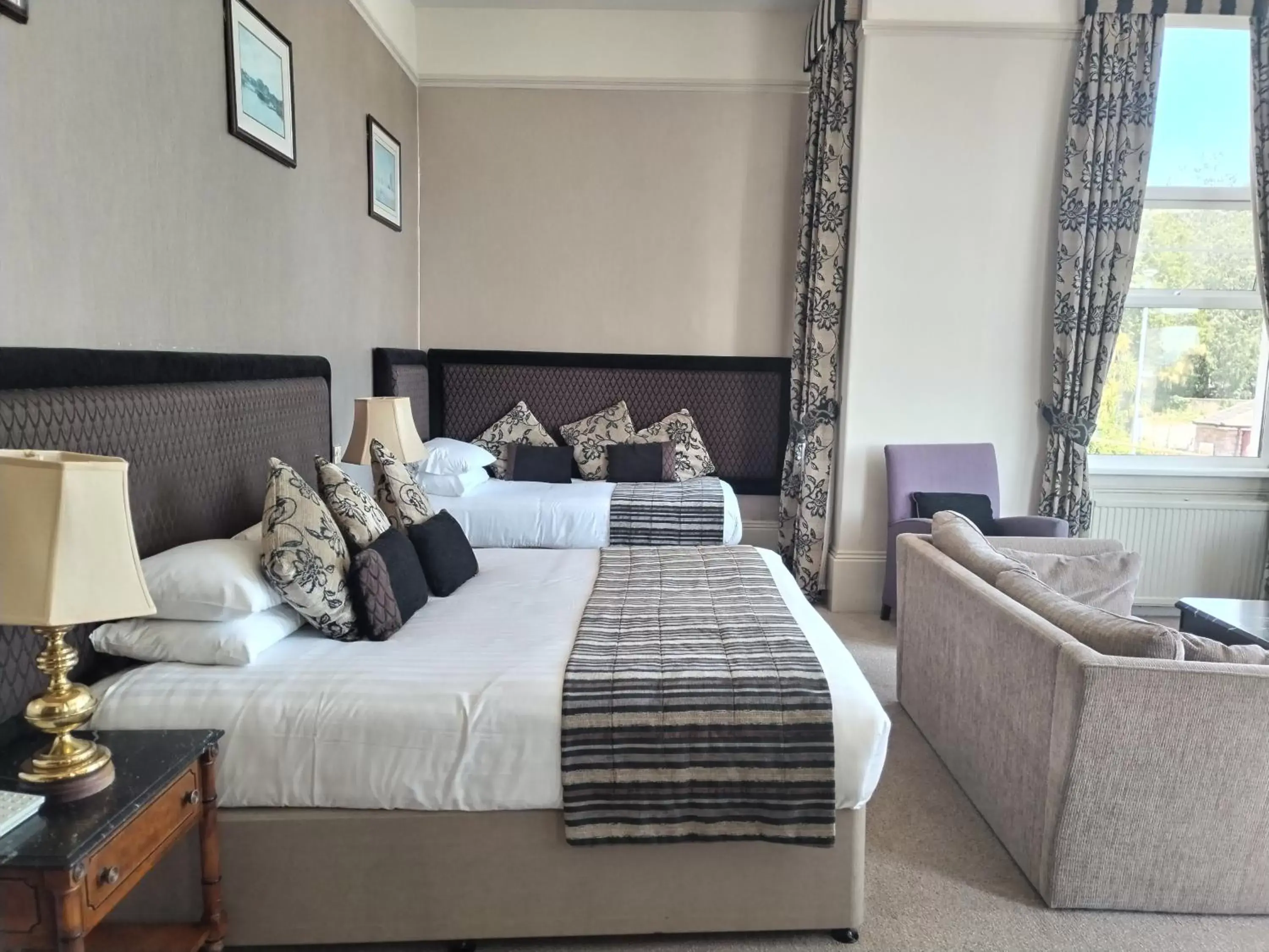 Superior Family Room in Abbey Sands Hotel Superior Family Room in Abbey Sands Hotel