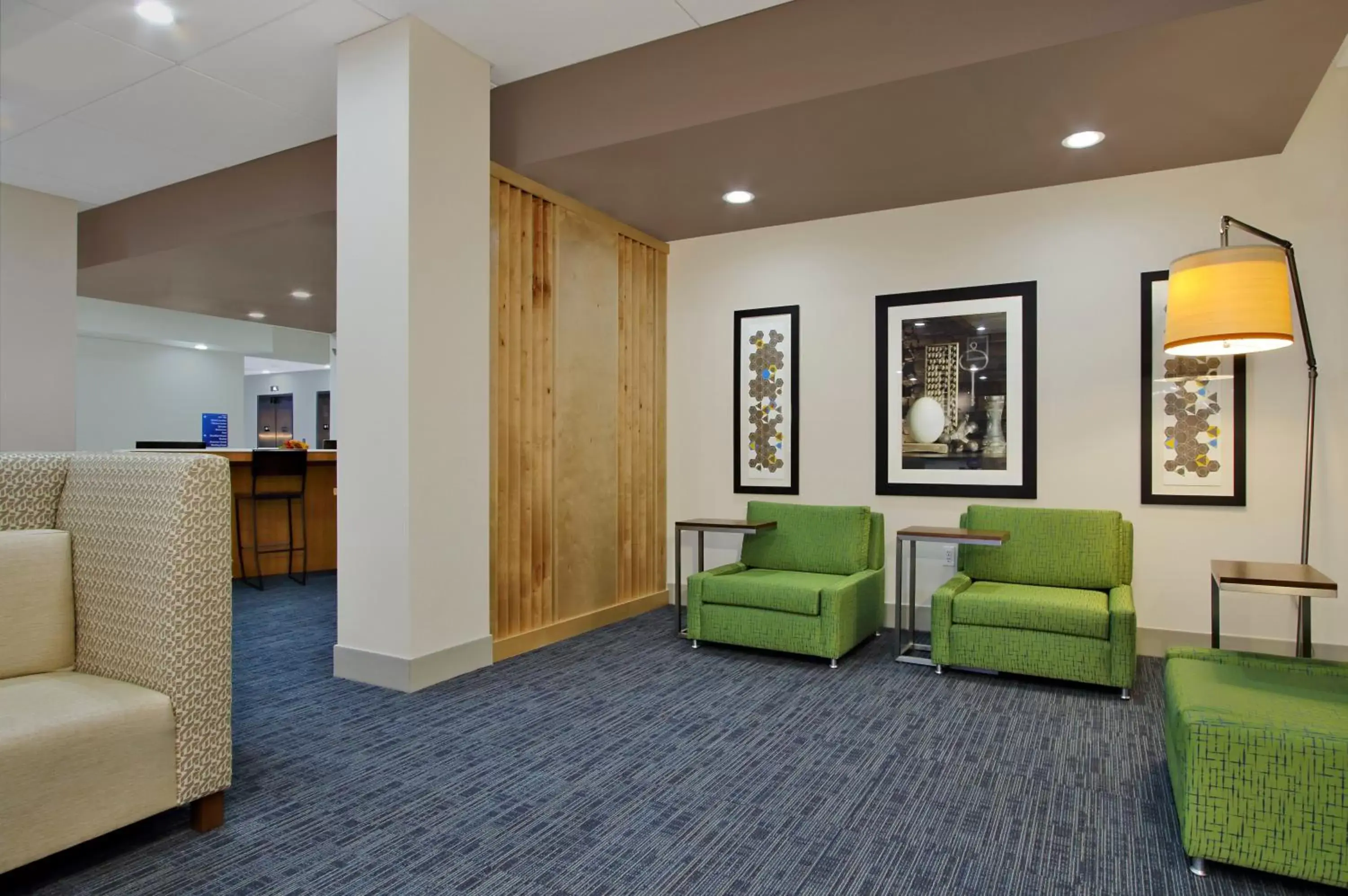 Property building, Seating Area in Holiday Inn Express & Suites - Brookshire - Katy Freeway, an IHG Hotel