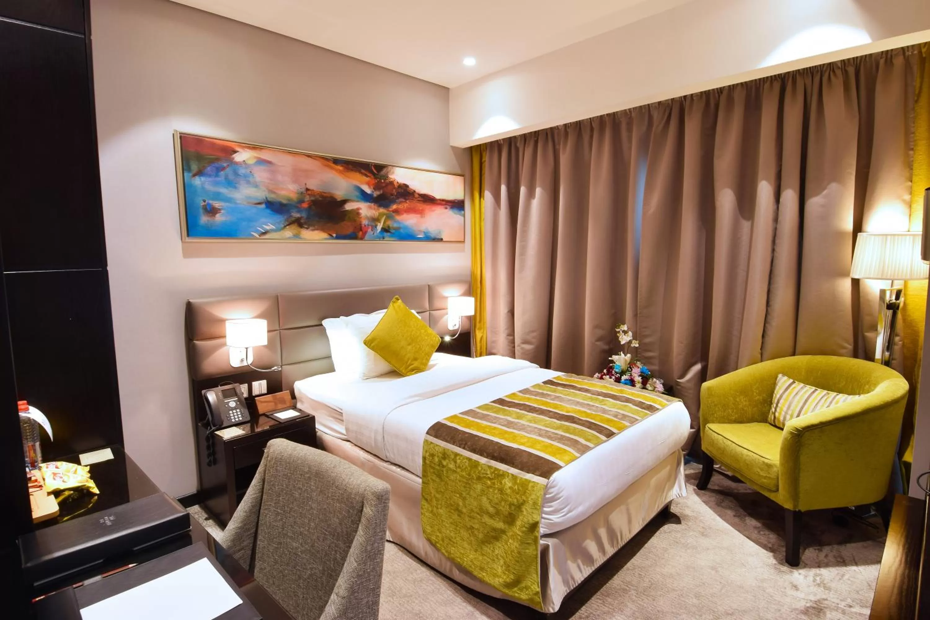 Bed in Best Western Plus Fursan