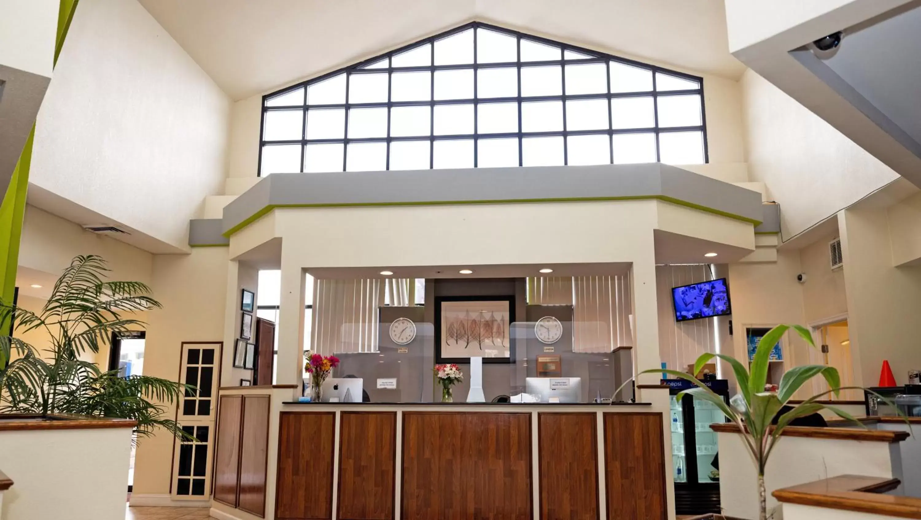 Lobby or reception, Lobby/Reception in Magnuson Hotel Virginia Beach