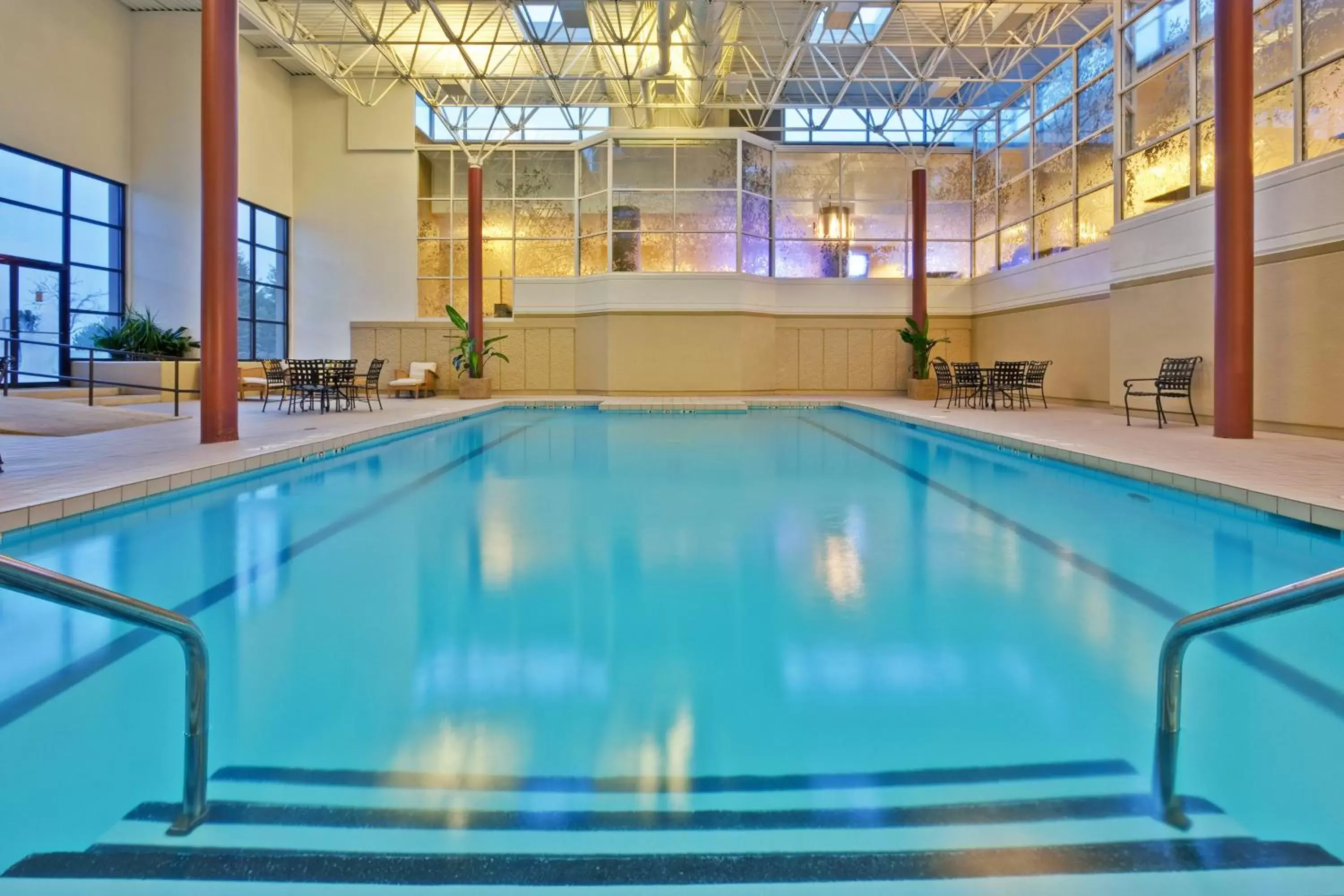 Swimming Pool in Crowne Plaza Chicago O'Hare Hotel & Conference Center, an IHG Hotel