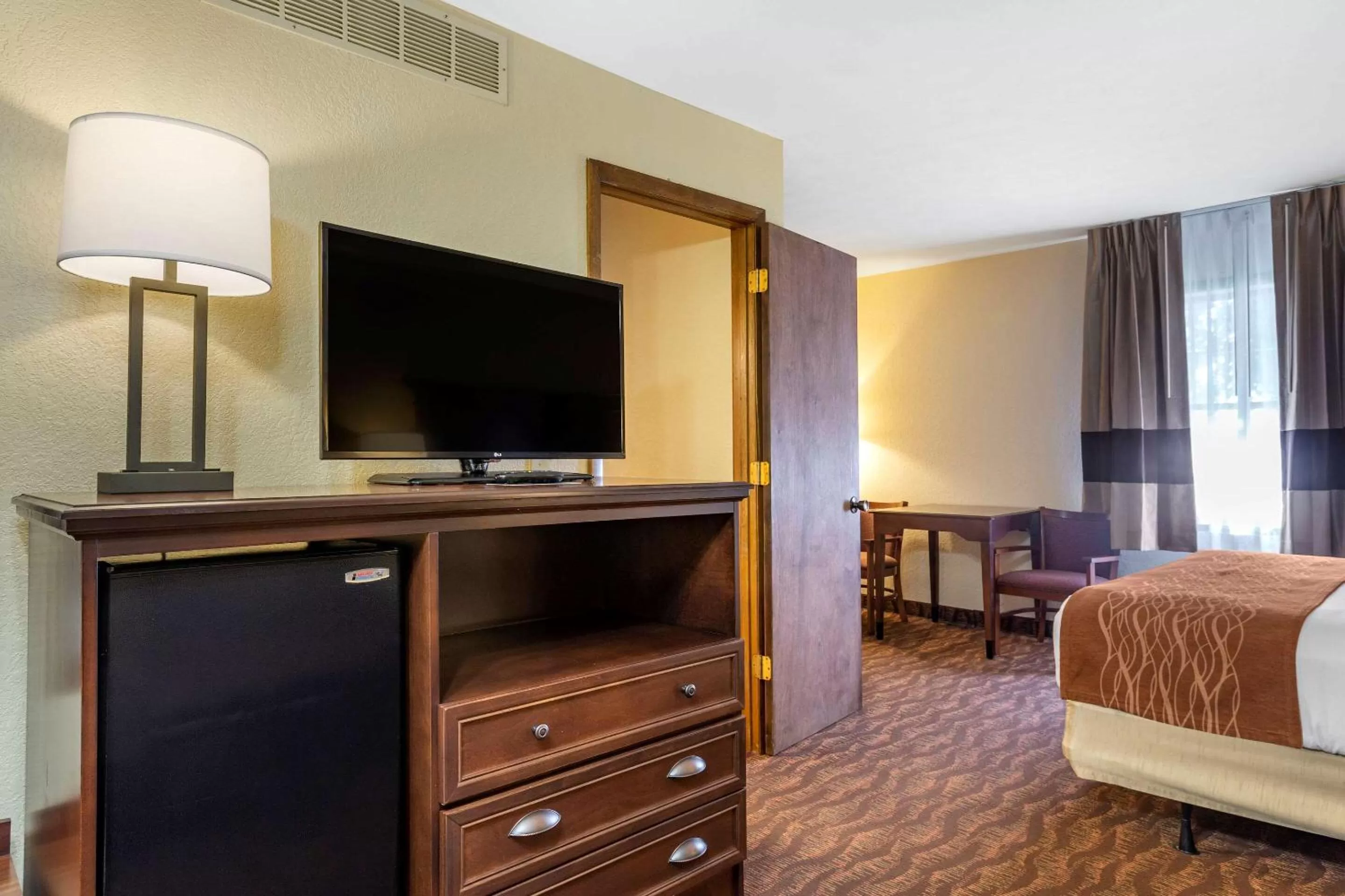 Bedroom, Bed in Comfort Inn & Suites Branson Meadows