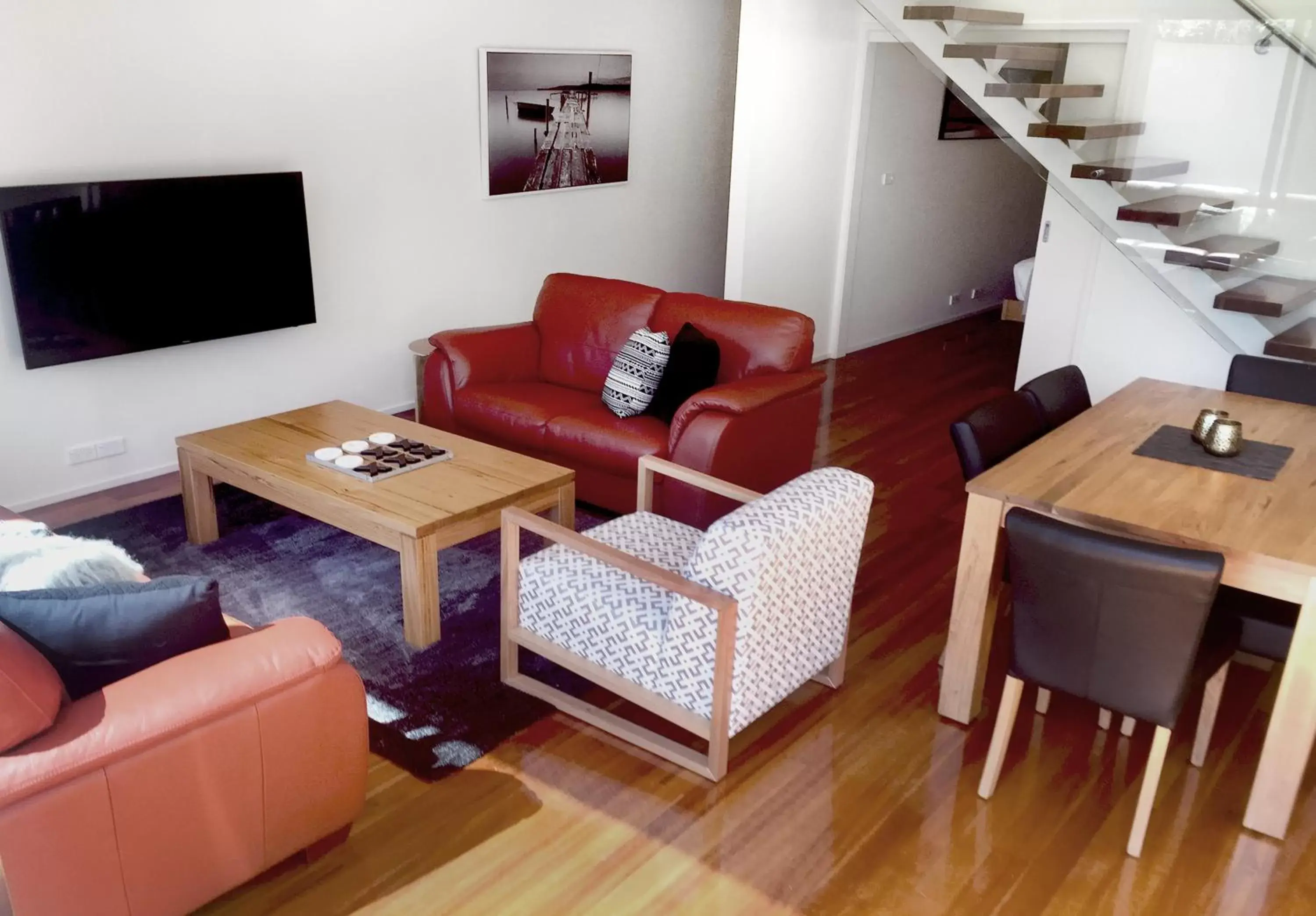 Seating Area in Sullivans Cove Apartments