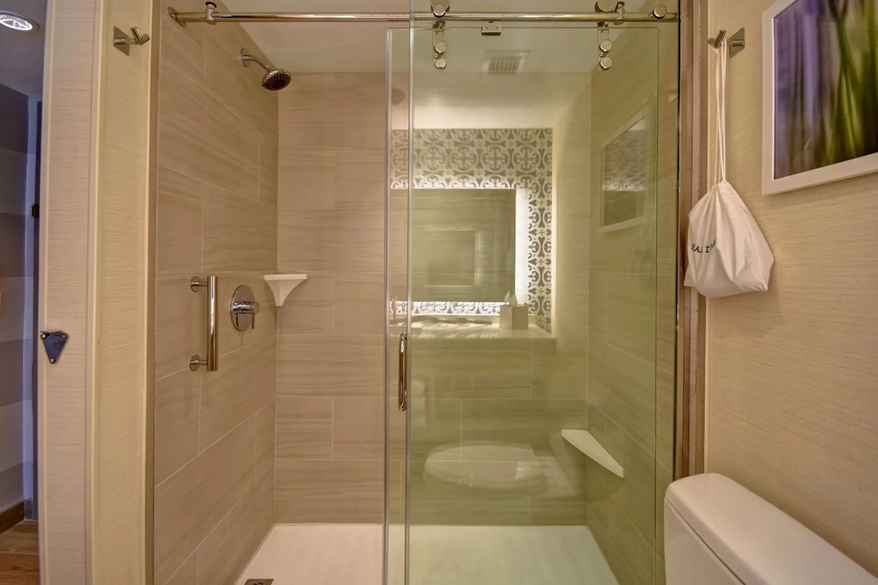 Bathroom in DoubleTree by Hilton Oceanfront Virginia Beach