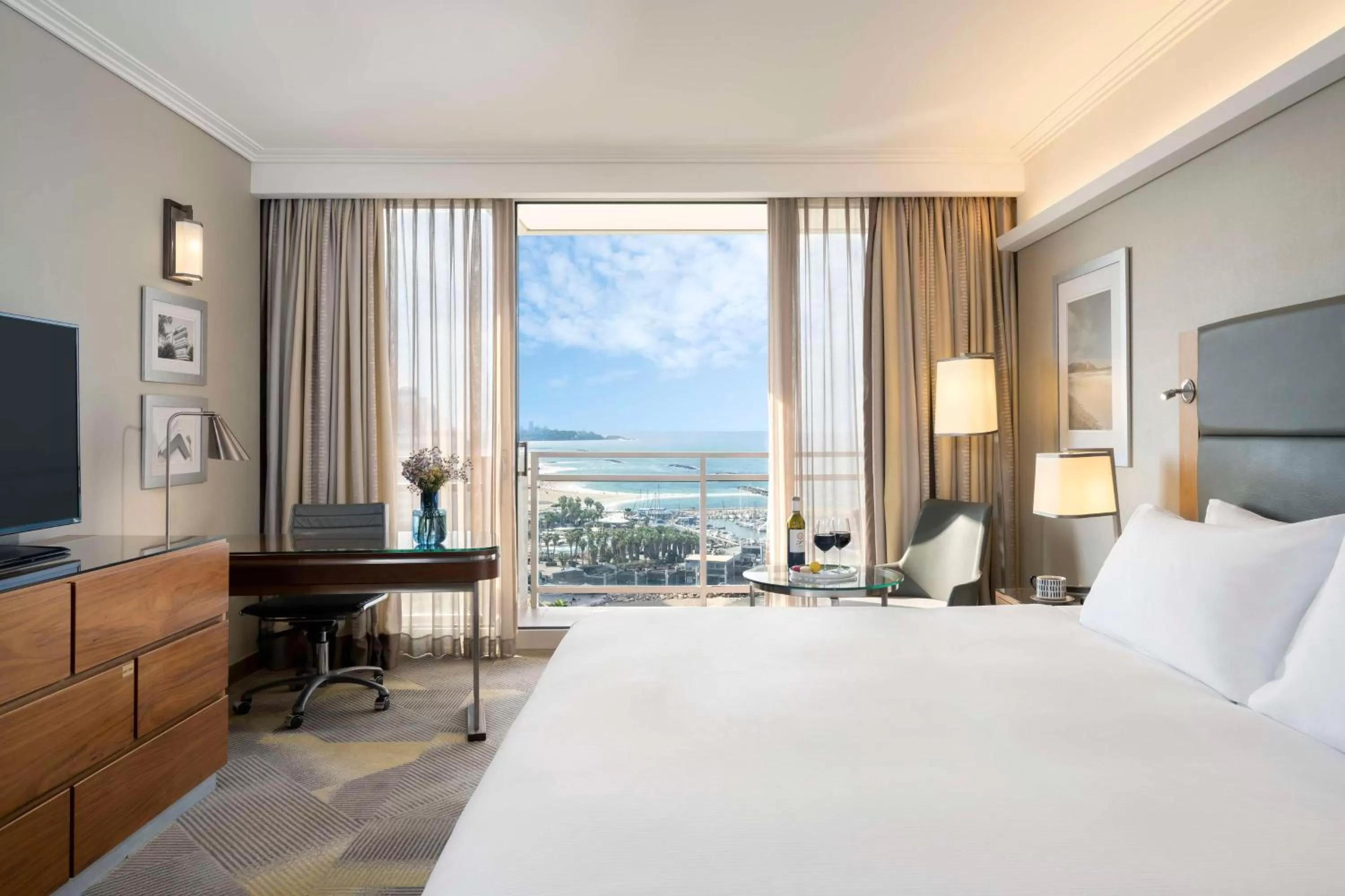 View (from property/room), Bed in Hilton Tel Aviv Hotel