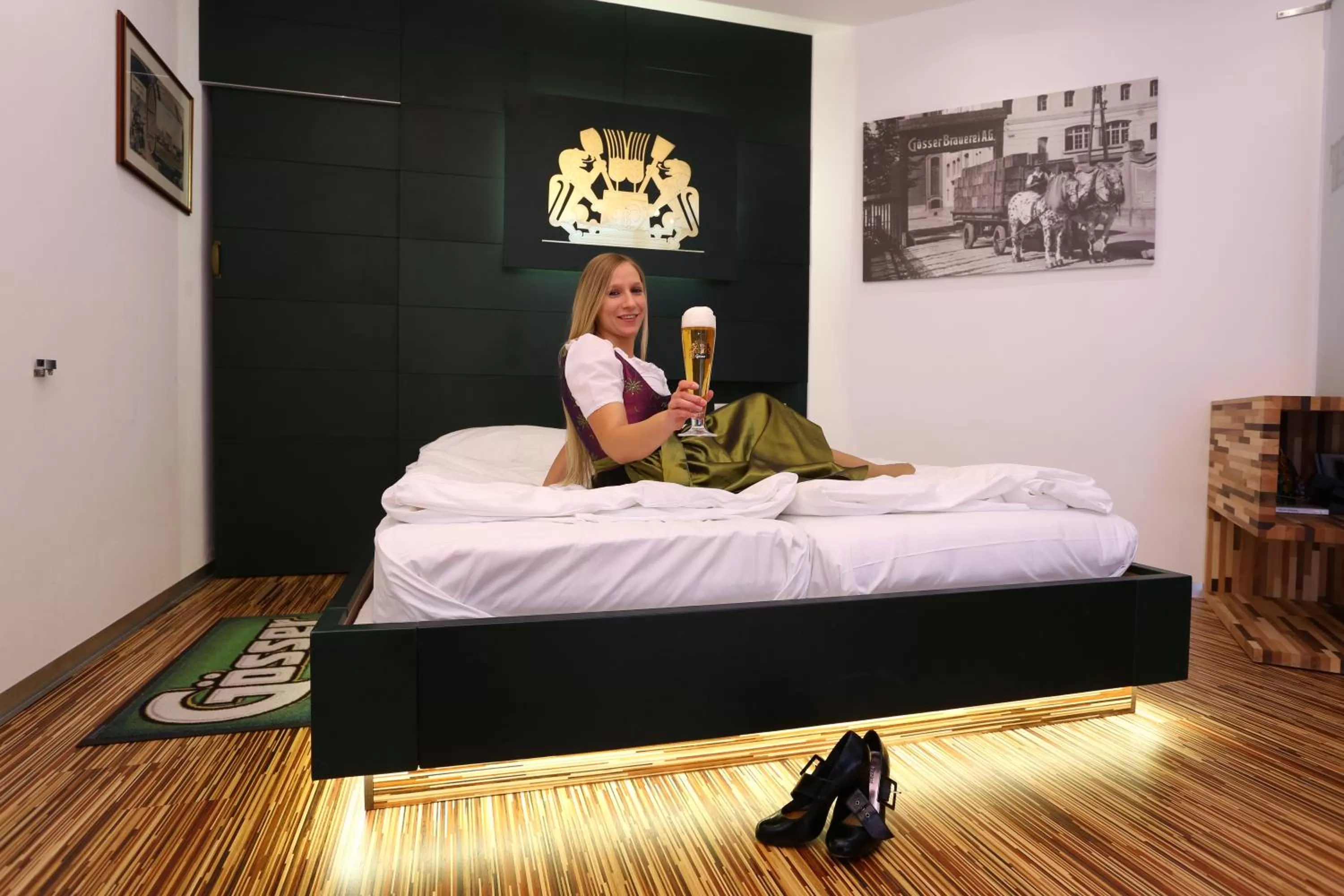 Photo of the whole room, Bed in Hotel Kongress