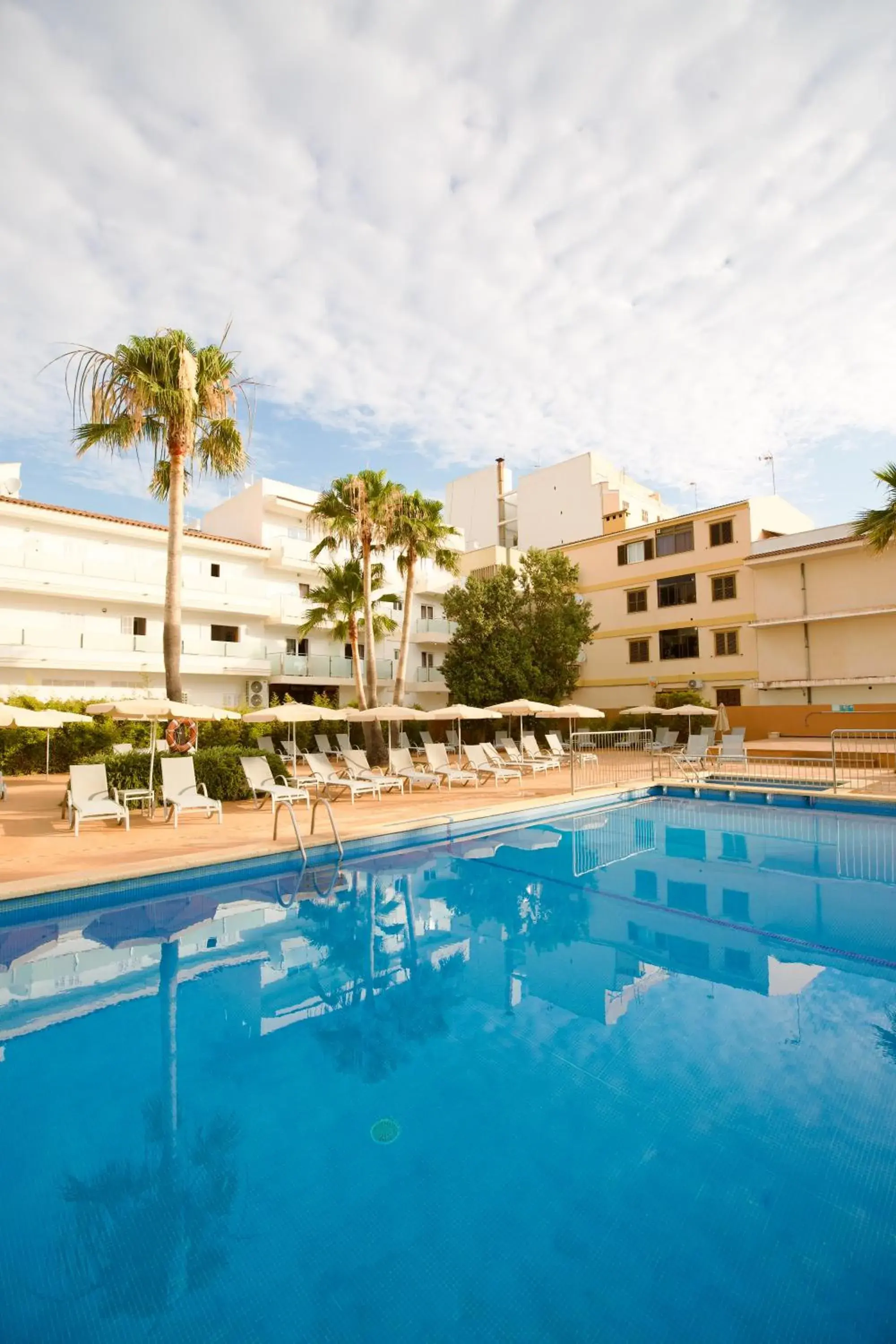 Swimming Pool in JS Horitzó