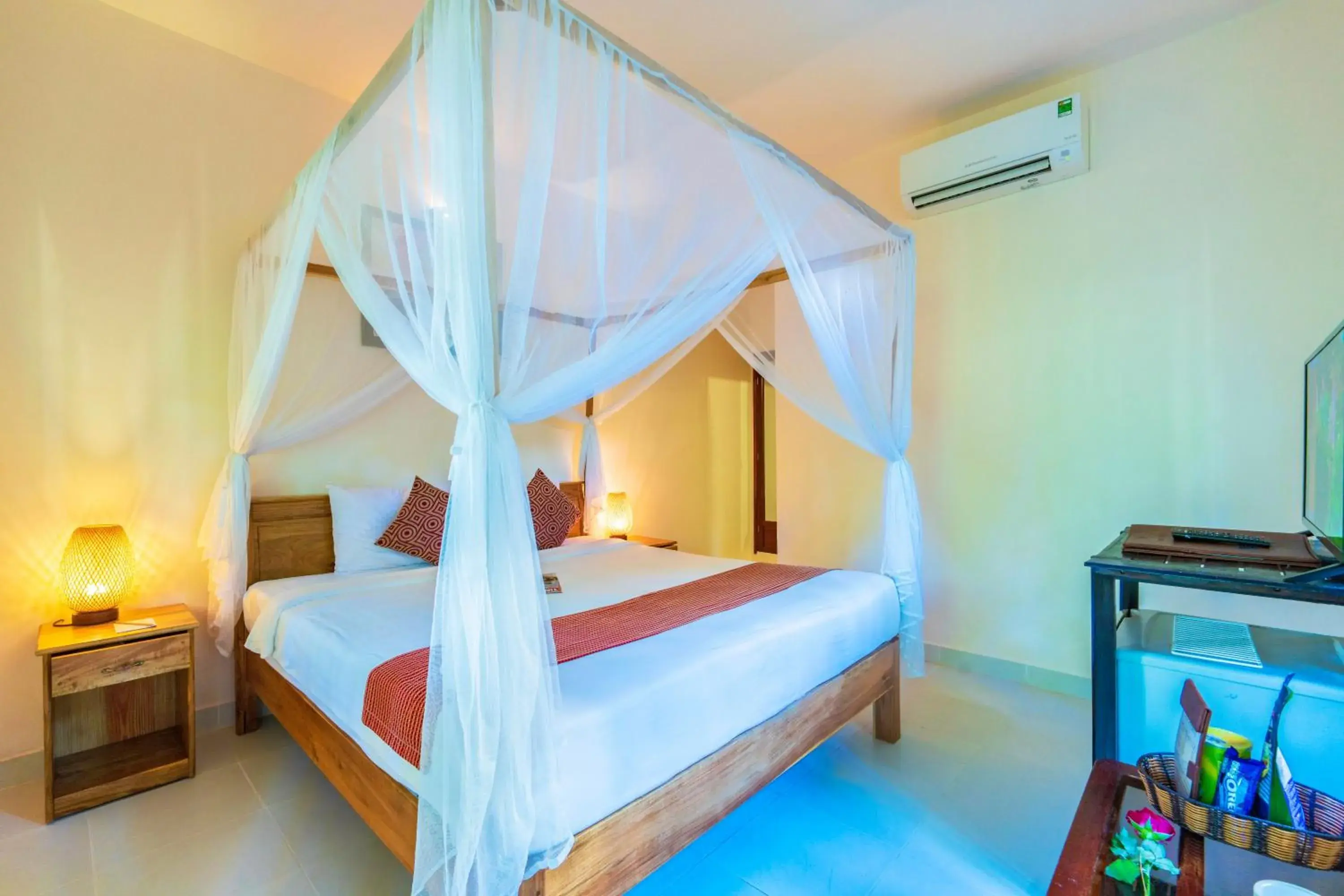 bunk bed, Bed in Sea Star Resort