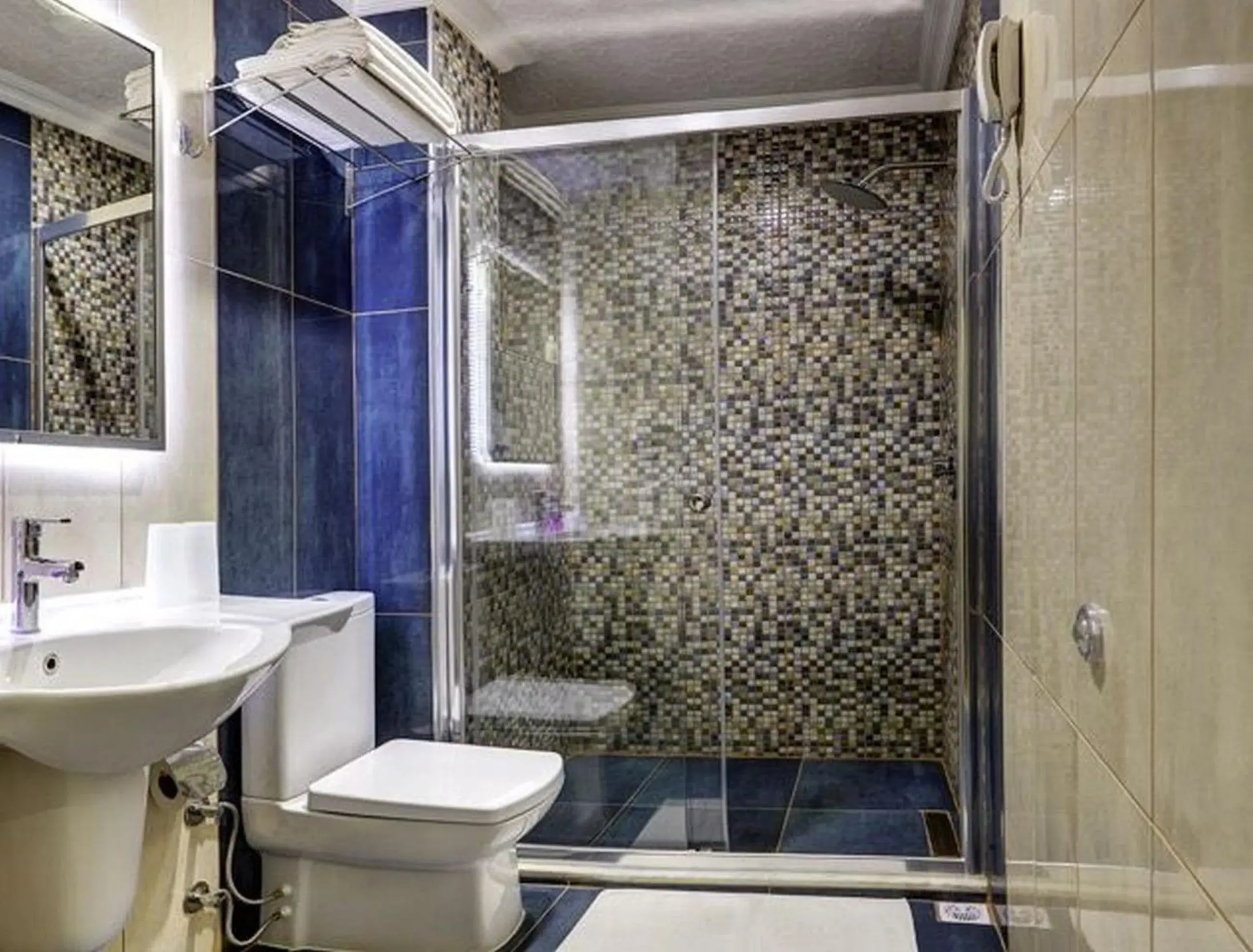 Bathroom in Hotel Billurcu