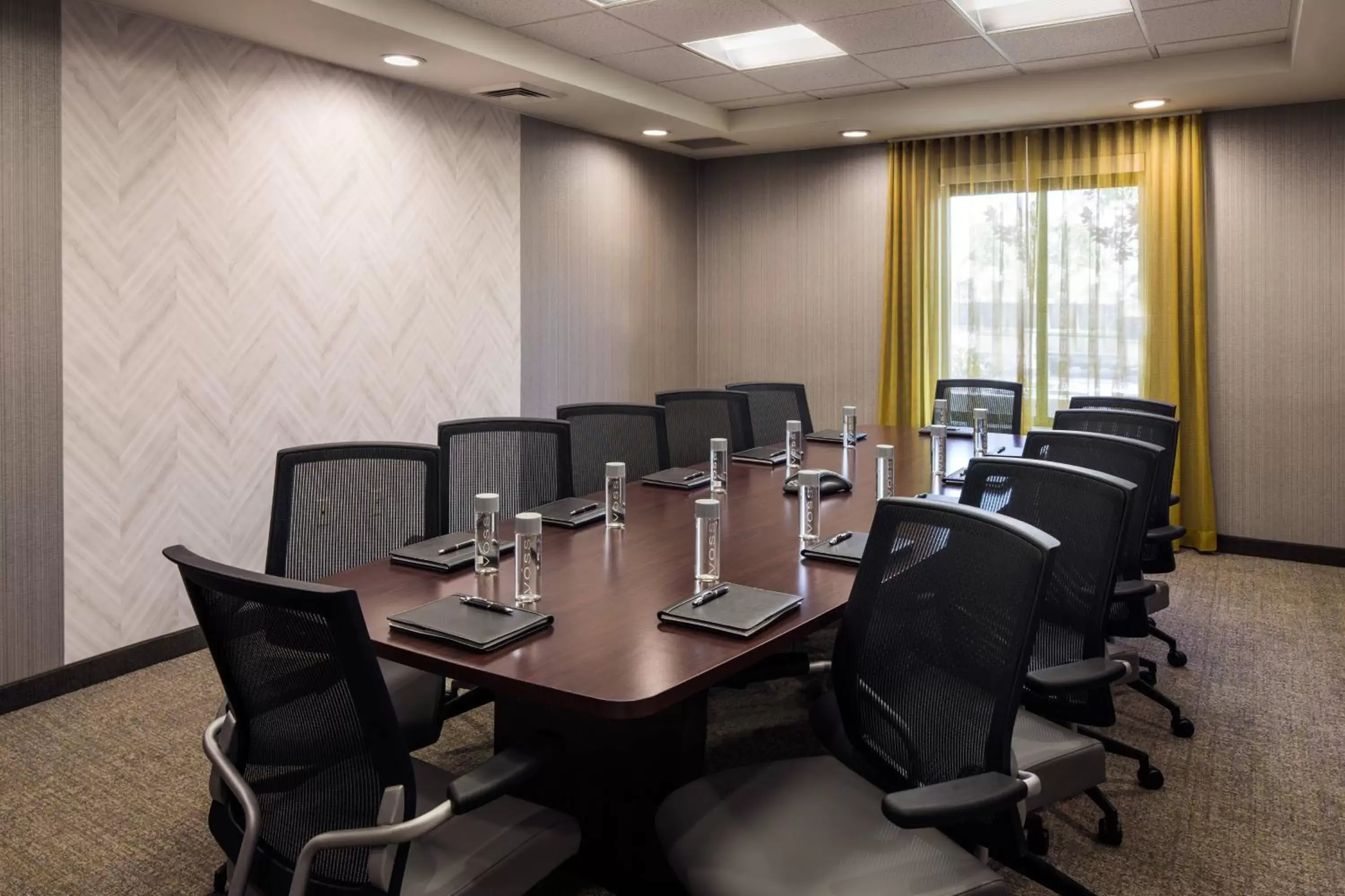 Meeting/conference room in SpringHill Suites Bakersfield
