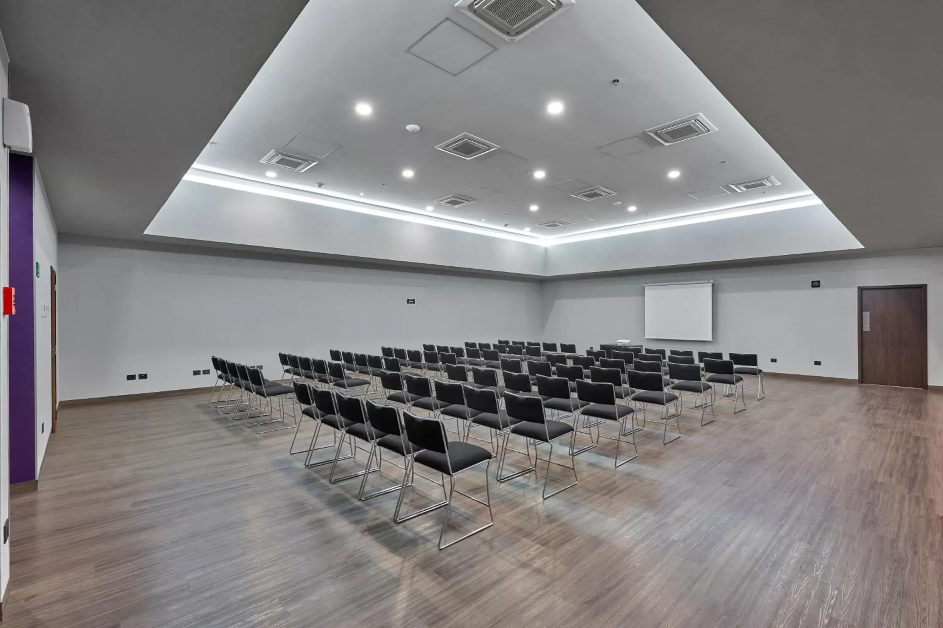 Meeting/conference room in City Express by Marriott Tapachula