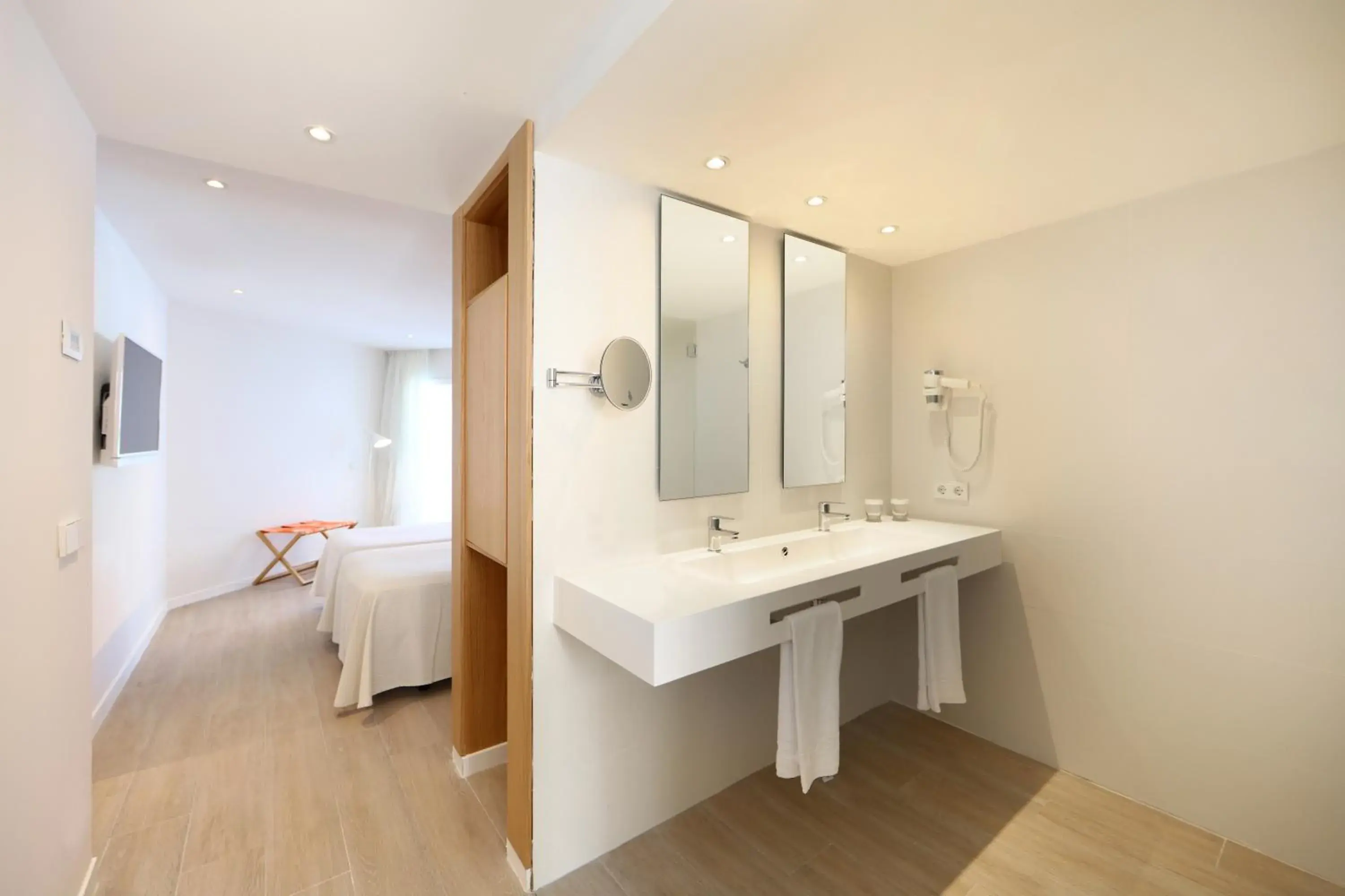 Photo of the whole room, Bathroom in Iberostar Playa de Muro