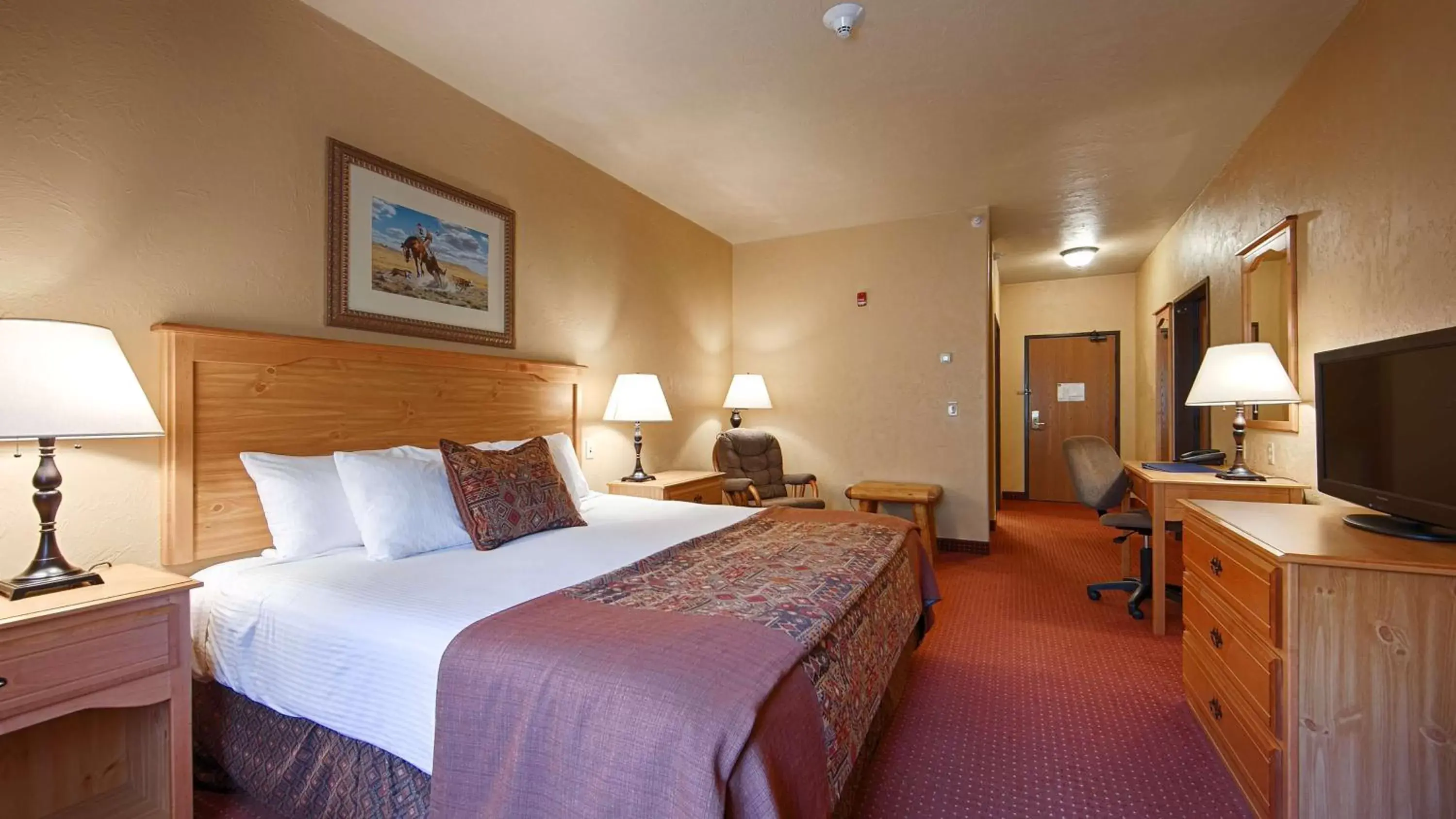 Photo of the whole room, Bed in Best Western Devils Tower Inn