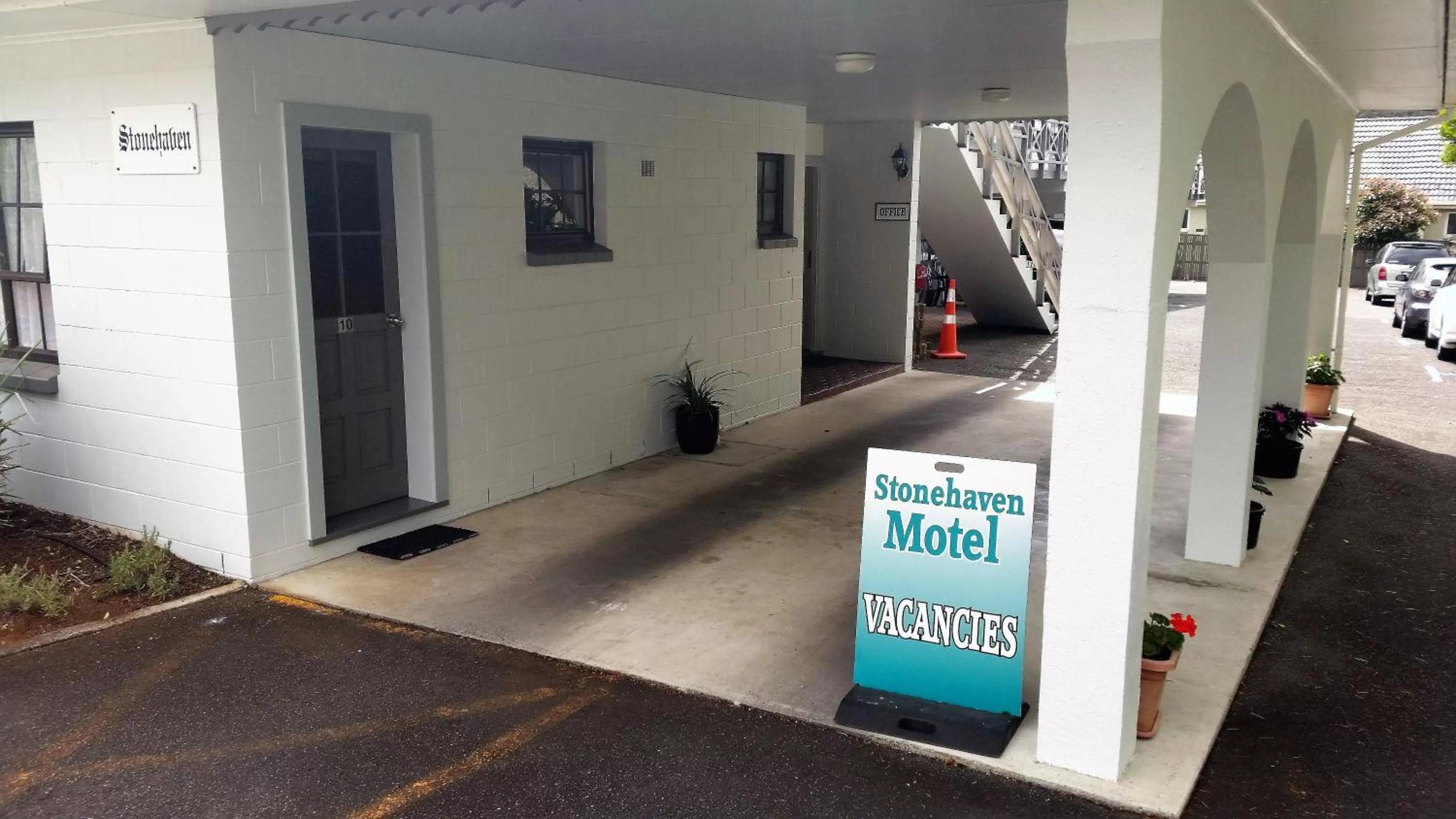 Facade/entrance in Stonehaven Motel