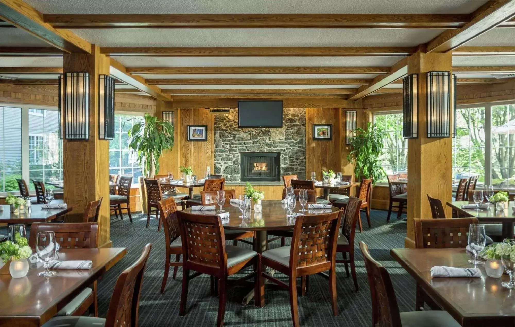 Restaurant/Places to Eat in DoubleTree by Hilton Hotel Burlington Vermont