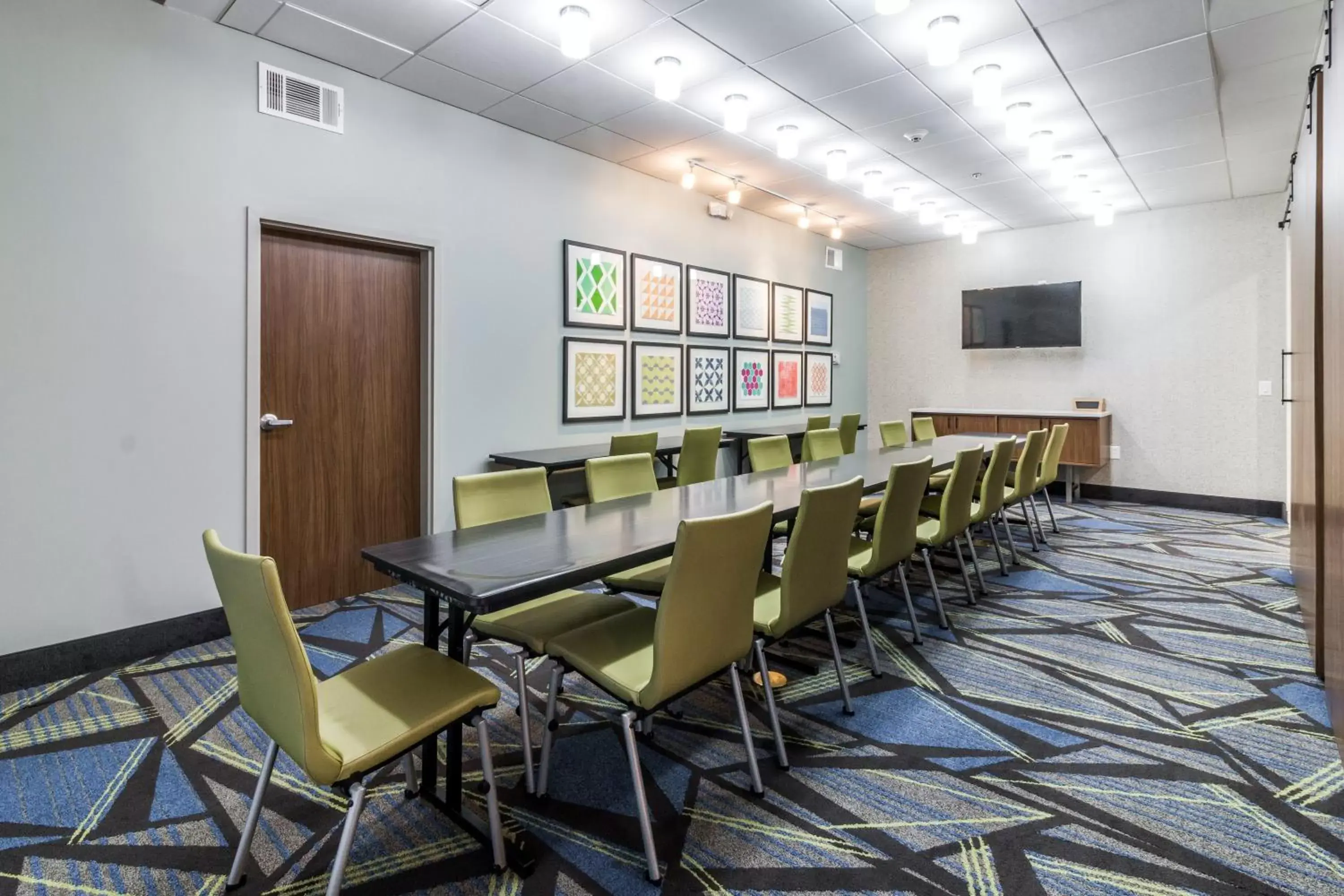 Meeting/conference room in Holiday Inn Express - Villa Rica, an IHG Hotel