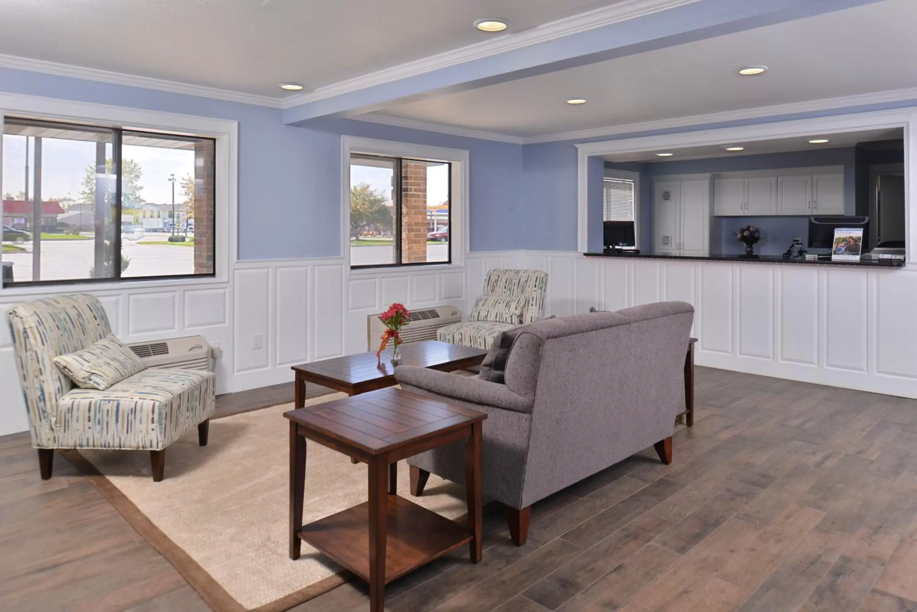 Facade/entrance, Seating Area in Americas Best Value Inn & Suites-Birch Run