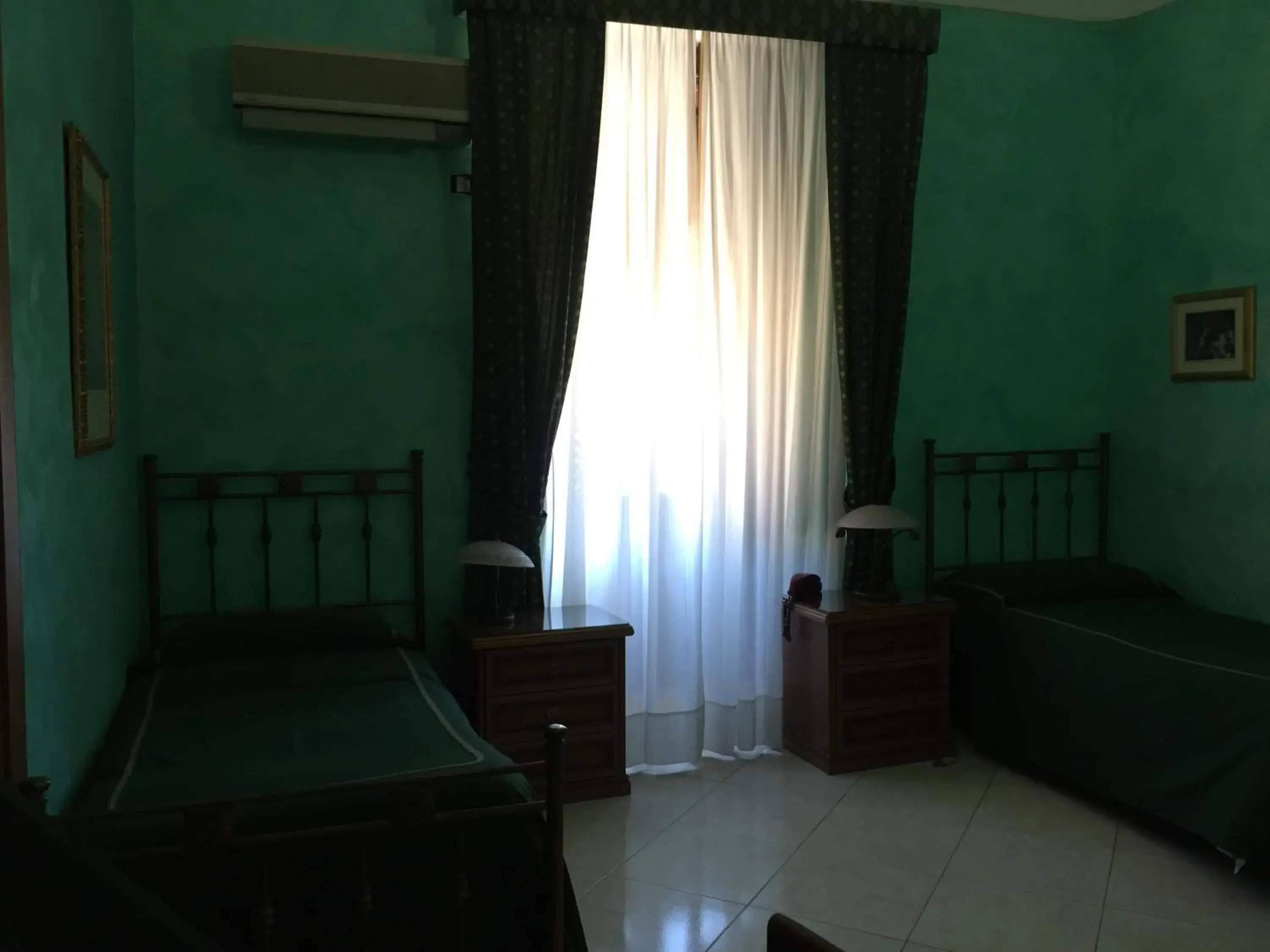 Bed, Seating Area in Hotel Centrale Europa