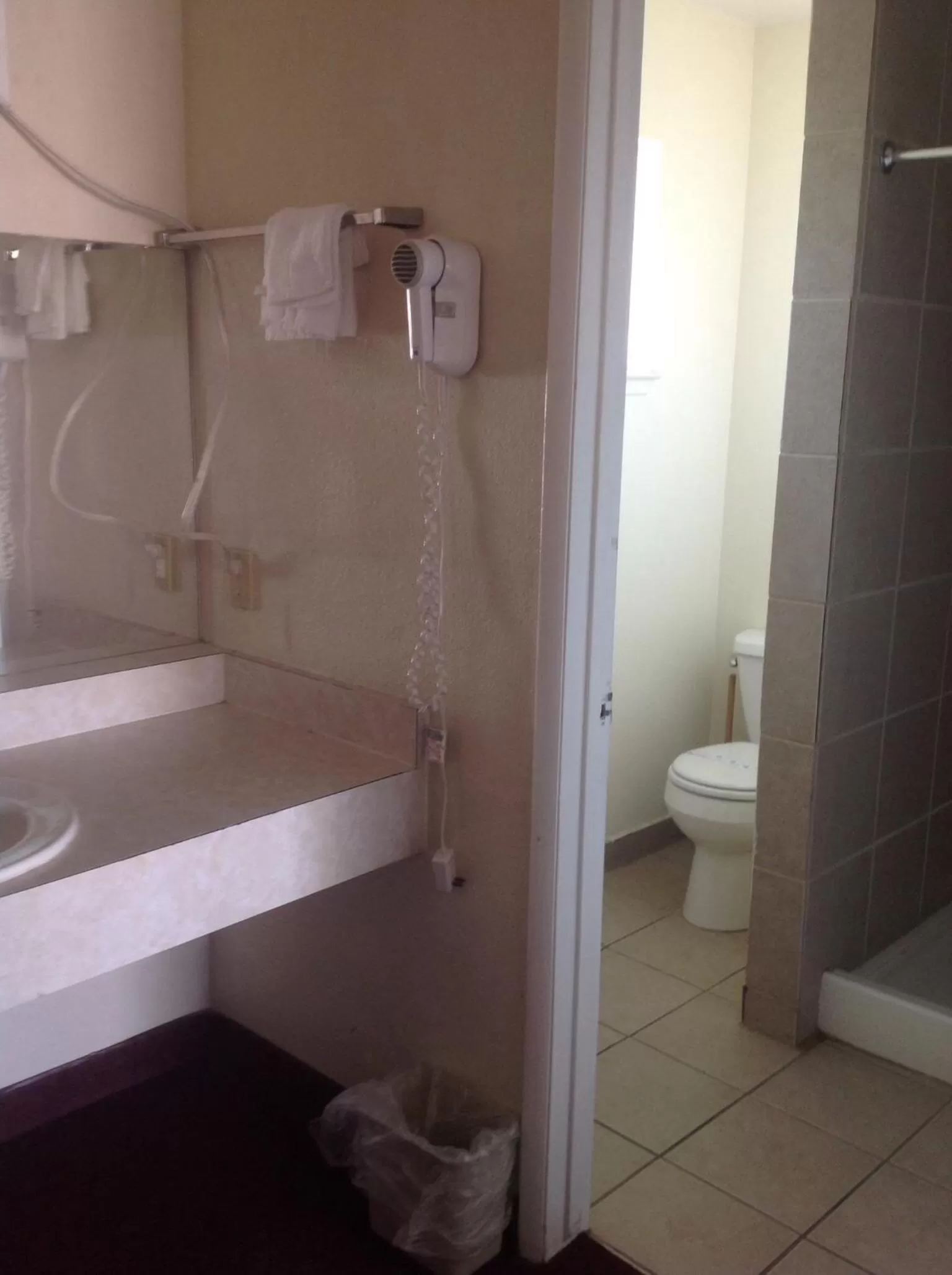 Toilet in Budget INN At The Heavenly Gondola