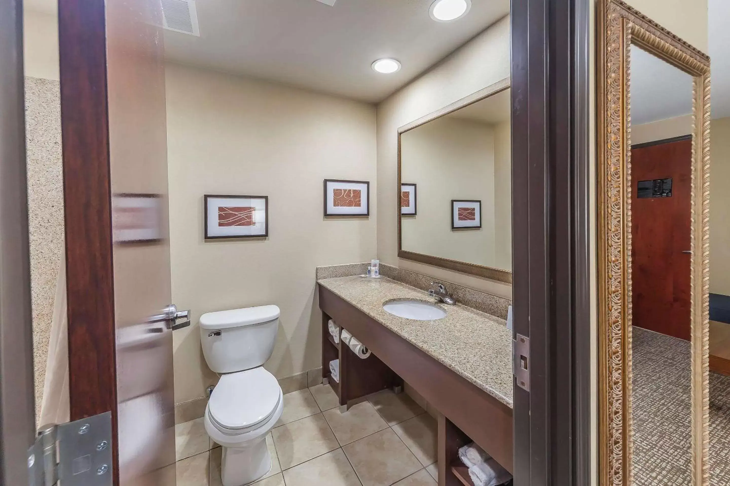Bathroom in Comfort Suites Yukon - SW Oklahoma City