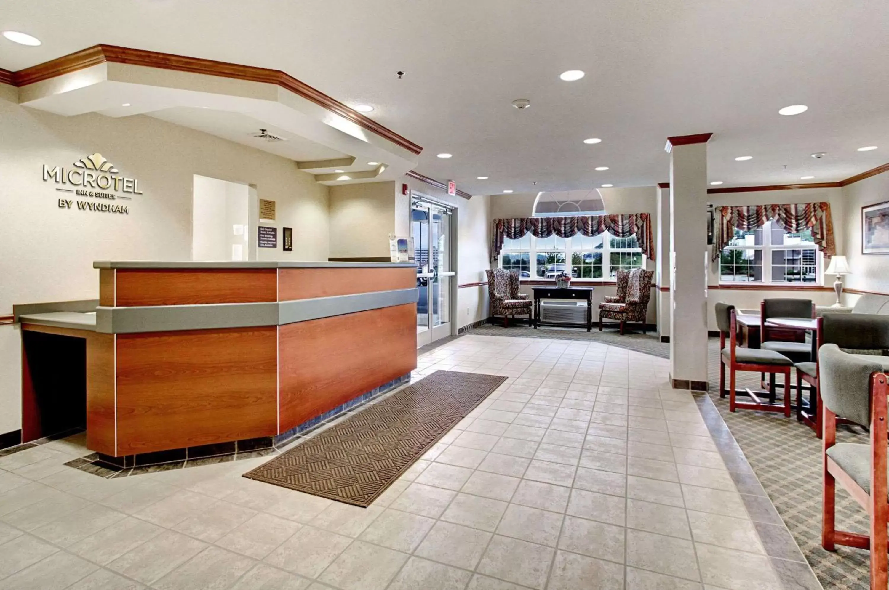 Lobby or reception, Lobby/Reception in Microtel Inn & Suites by Wyndham Bridgeport