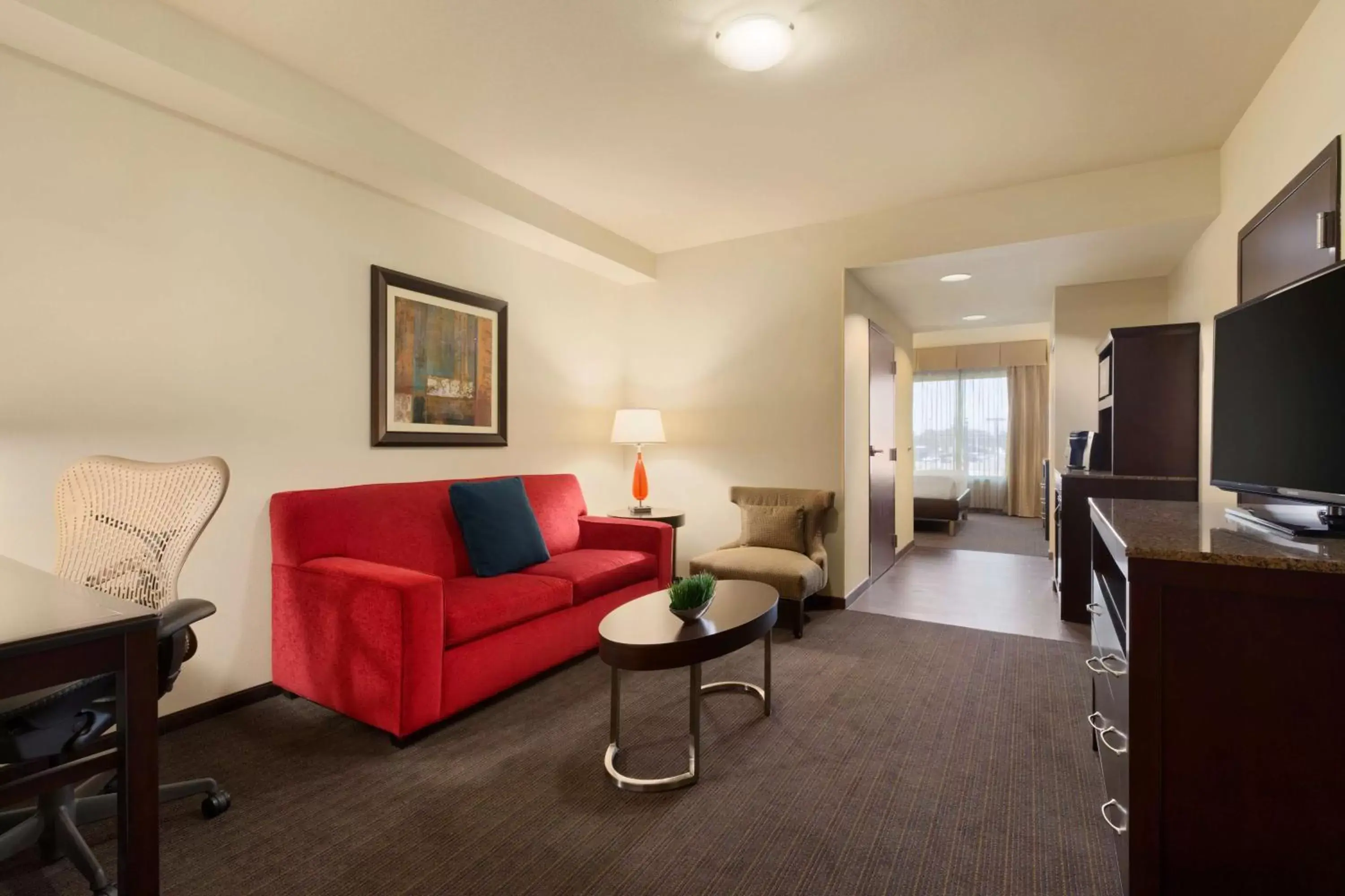 Bedroom, Seating Area in Hilton Garden Inn Houston NW America Plaza