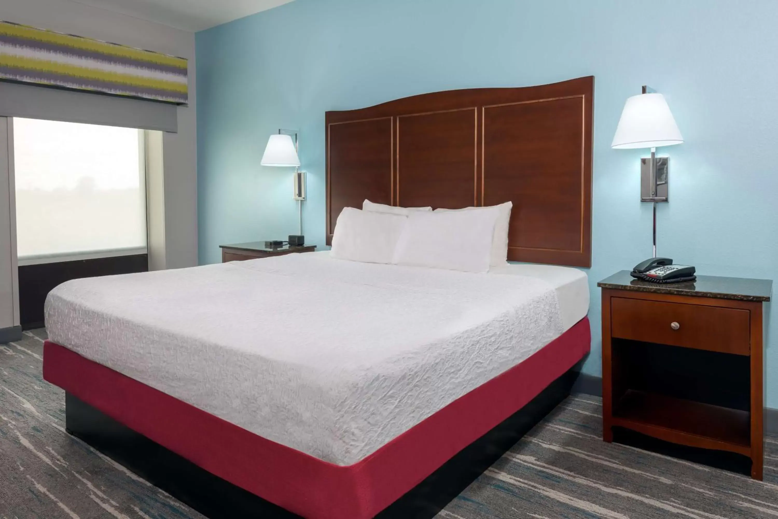 Bed in Hampton Inn & Suites Winston-Salem/University Area