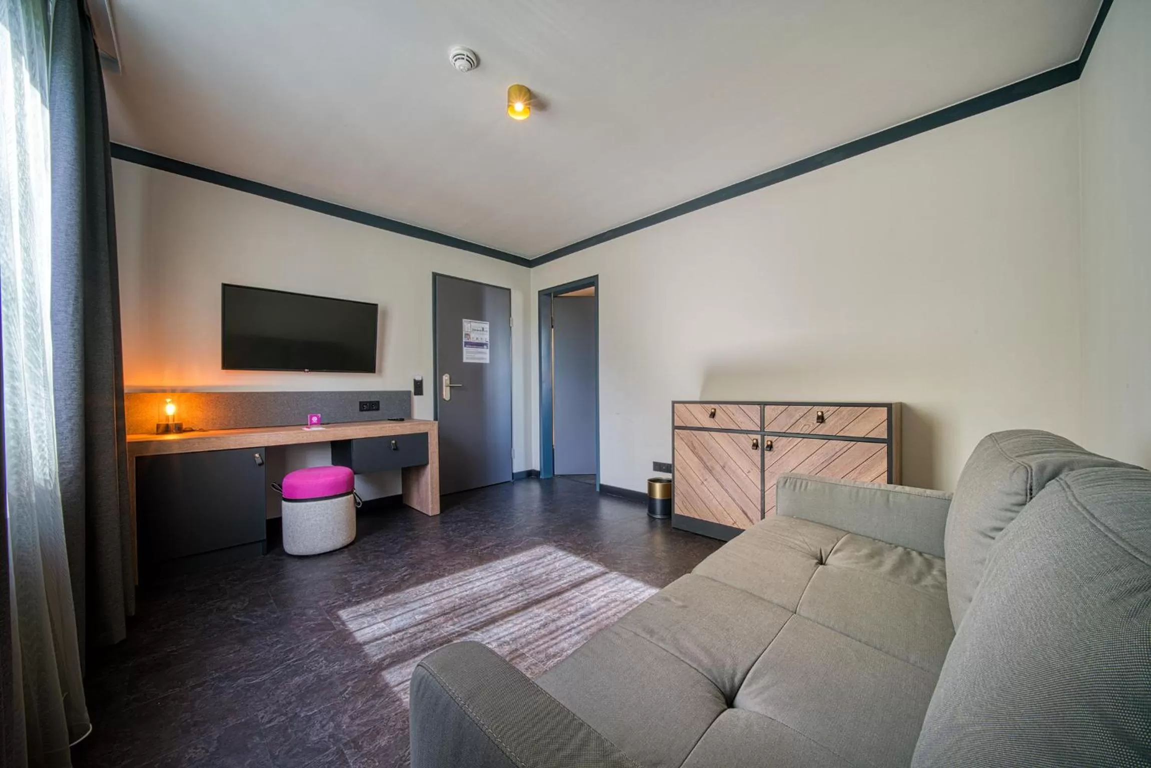 Photo of the whole room in FourSide Hotel Salzburg Messe, Trademark Collection by Wyndham