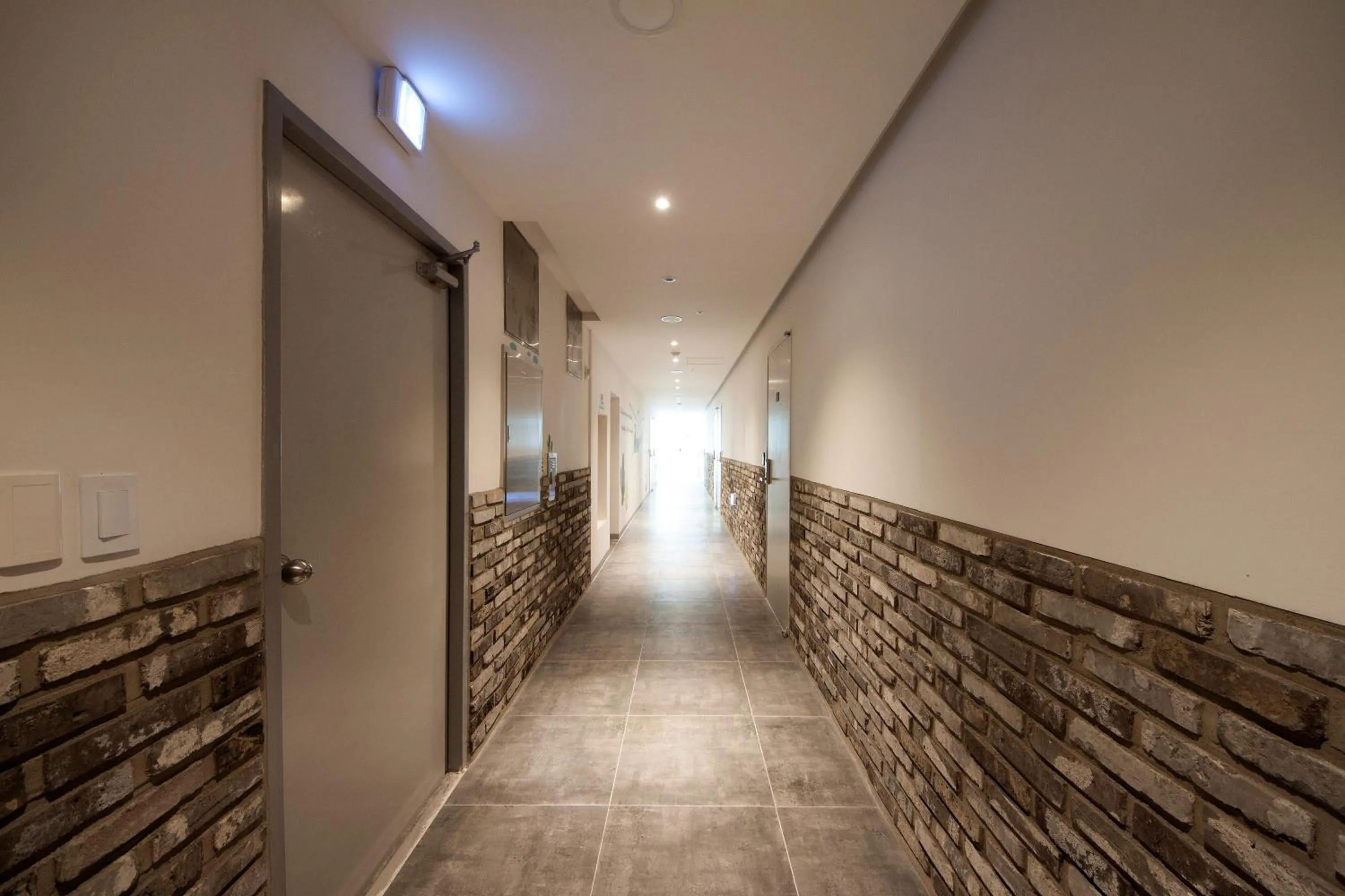 Decorative detail in K-Guesthouse Premium Nampo 1