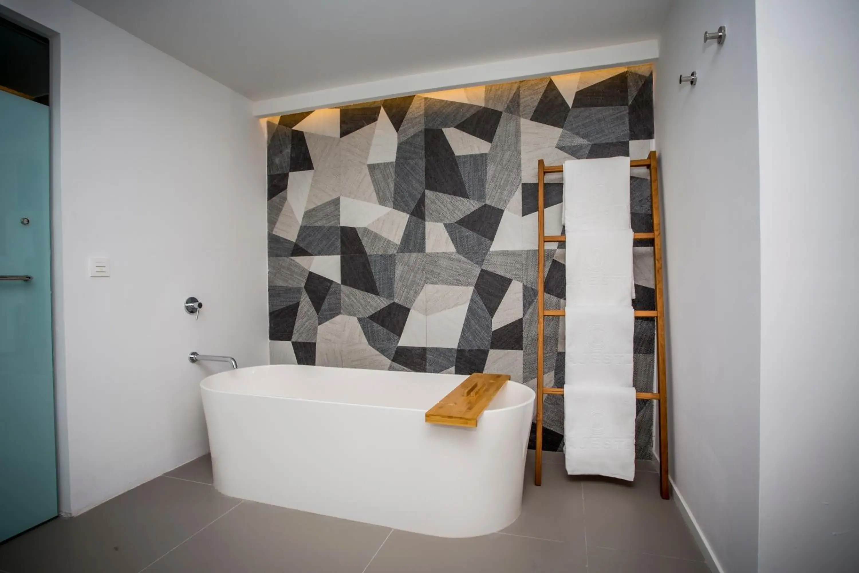 Sky View Suite Rooftop with Outdoor Jacuzzi (18+) - single occupancy - Free Wifi in Majestic Elegance Costa Mujeres - All Inclusive Sky View Suite Rooftop with Outdoor Jacuzzi (18+) - single occupancy - Free Wifi in Majestic Elegance Costa Mujeres - All Inclusive