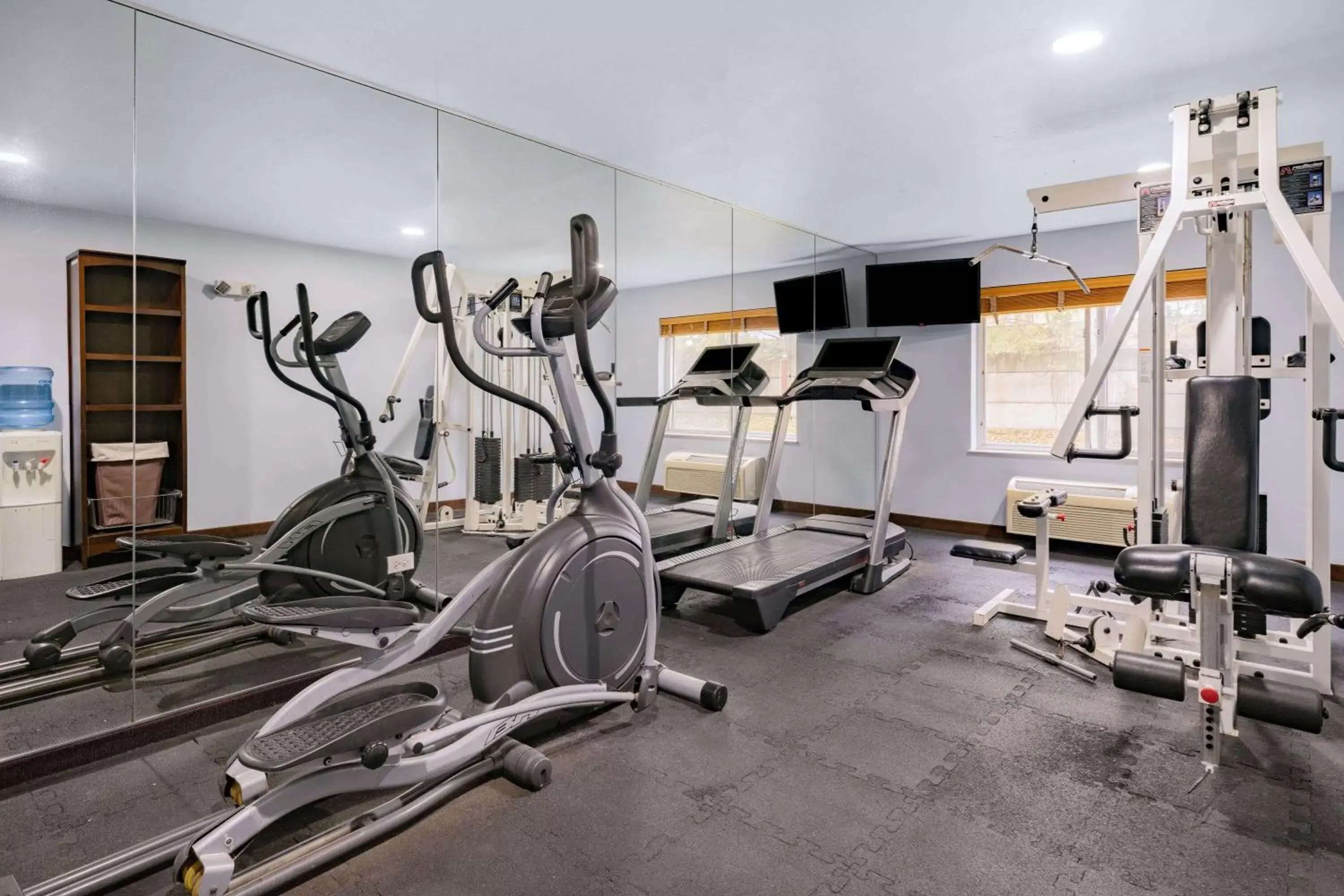 Fitness centre/facilities, Fitness Center/Facilities in Baymont by Wyndham Gurnee