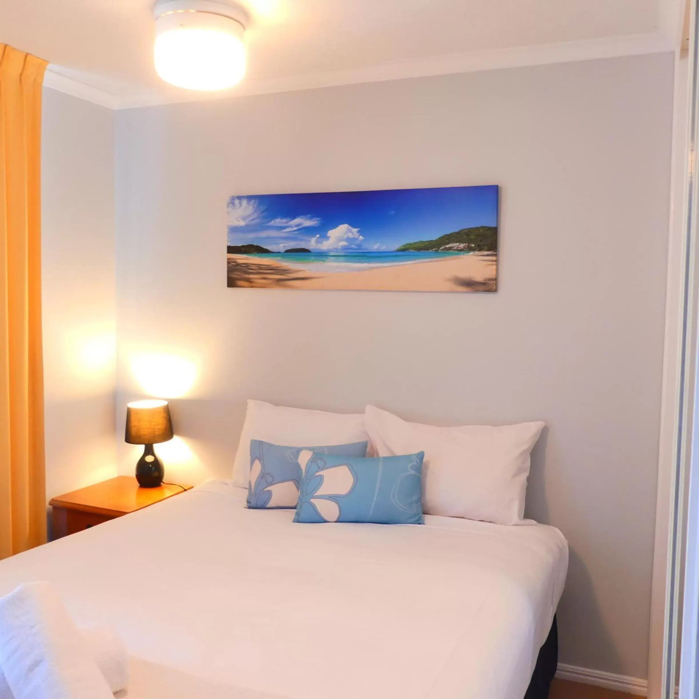 Bed in Bargara Blue Resort