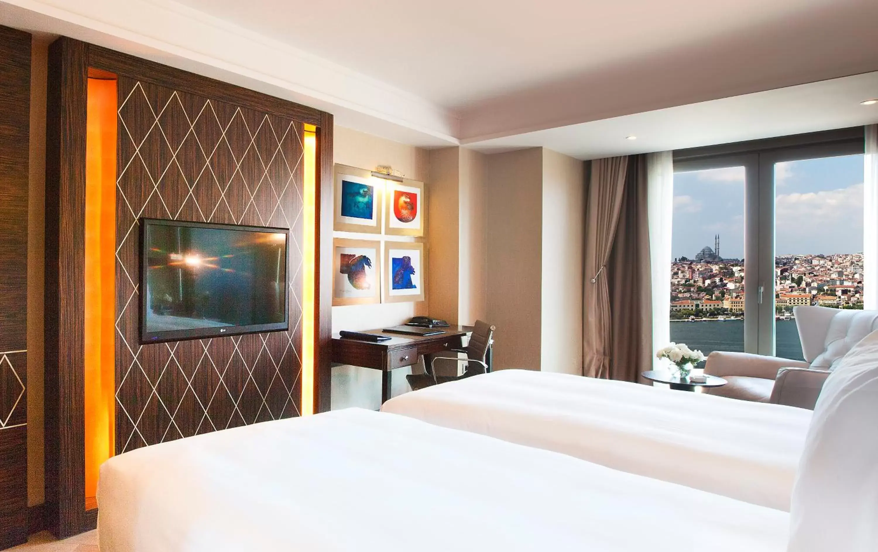 Bedroom, Bed in Radisson Blu Hotel Istanbul Pera