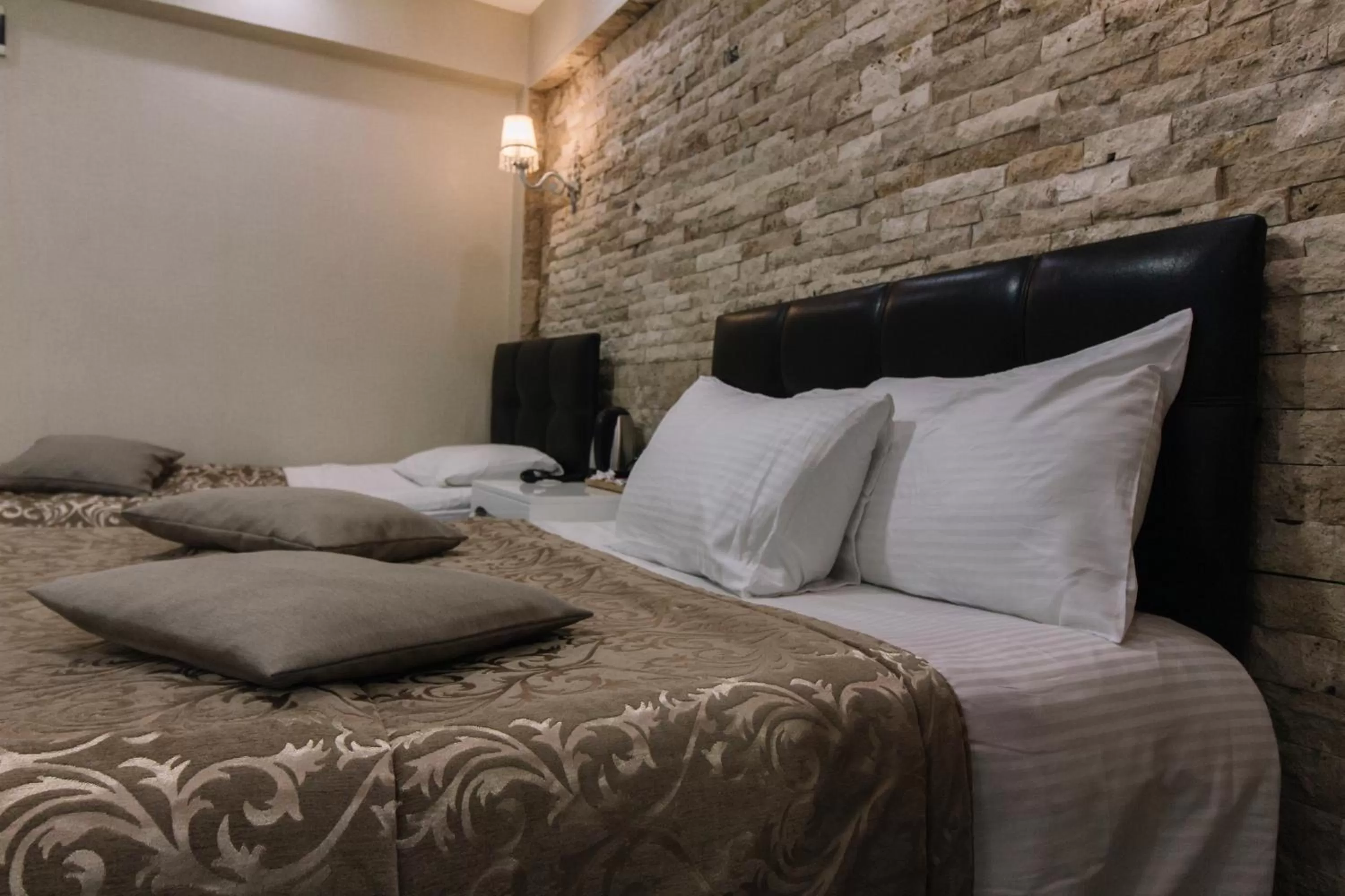 Bed in Melrose Pansiyon